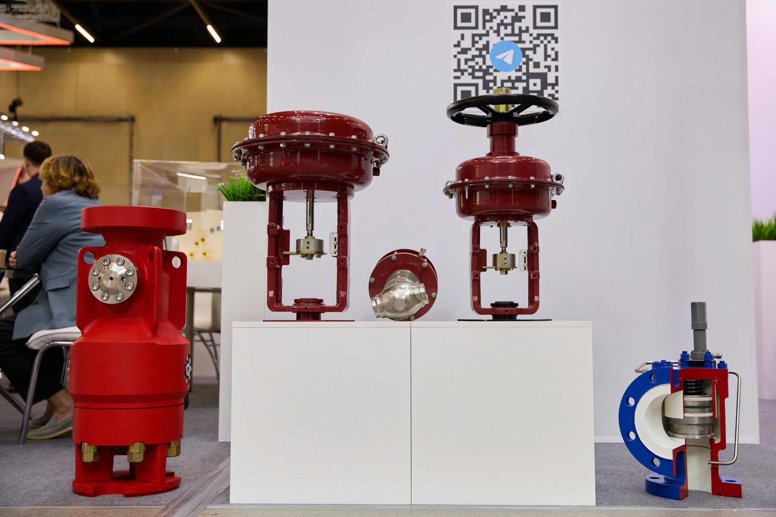 Выставка. Свадебная, репортажная фотосъемка и видеосъемка в Минске. Илья и Юлия Ширмановы. Фотограф | Видеограф | Минск