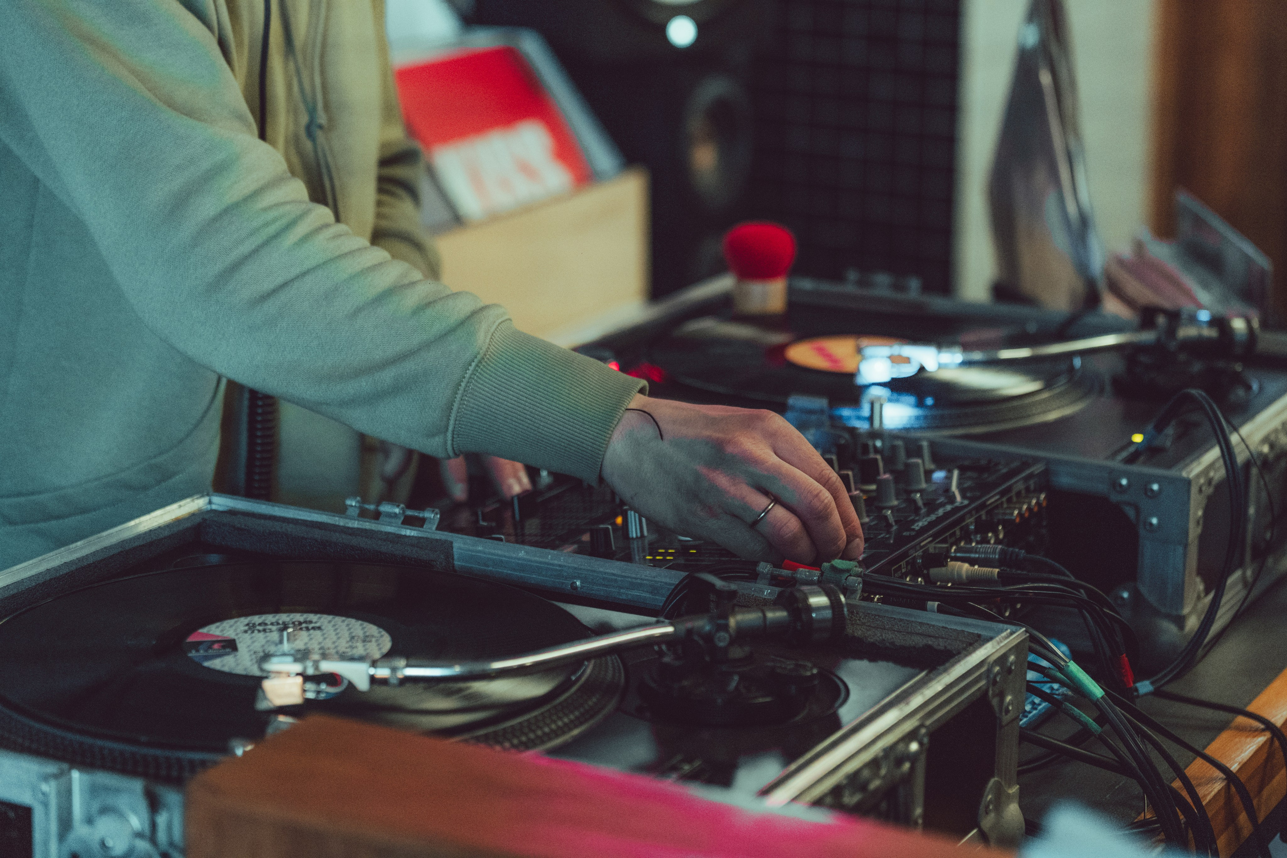 День рождения Surf x Vinyl — Смоленск 22.03.2025. KiPPER Gallery — Фотограф