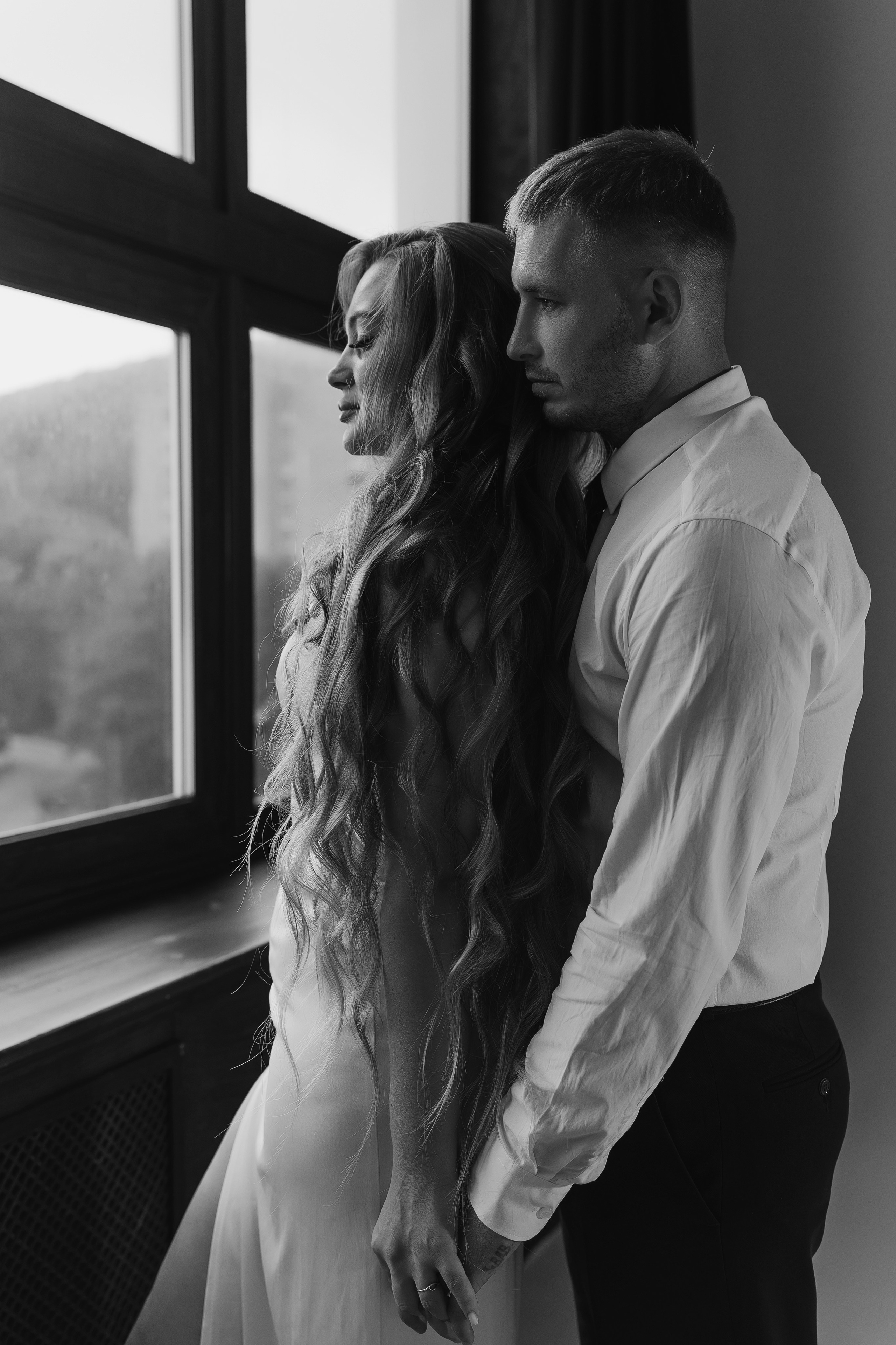 Wedding photoshoot in the studio. Your photographer in Busan (South Korea) Aleksandra Anufriy