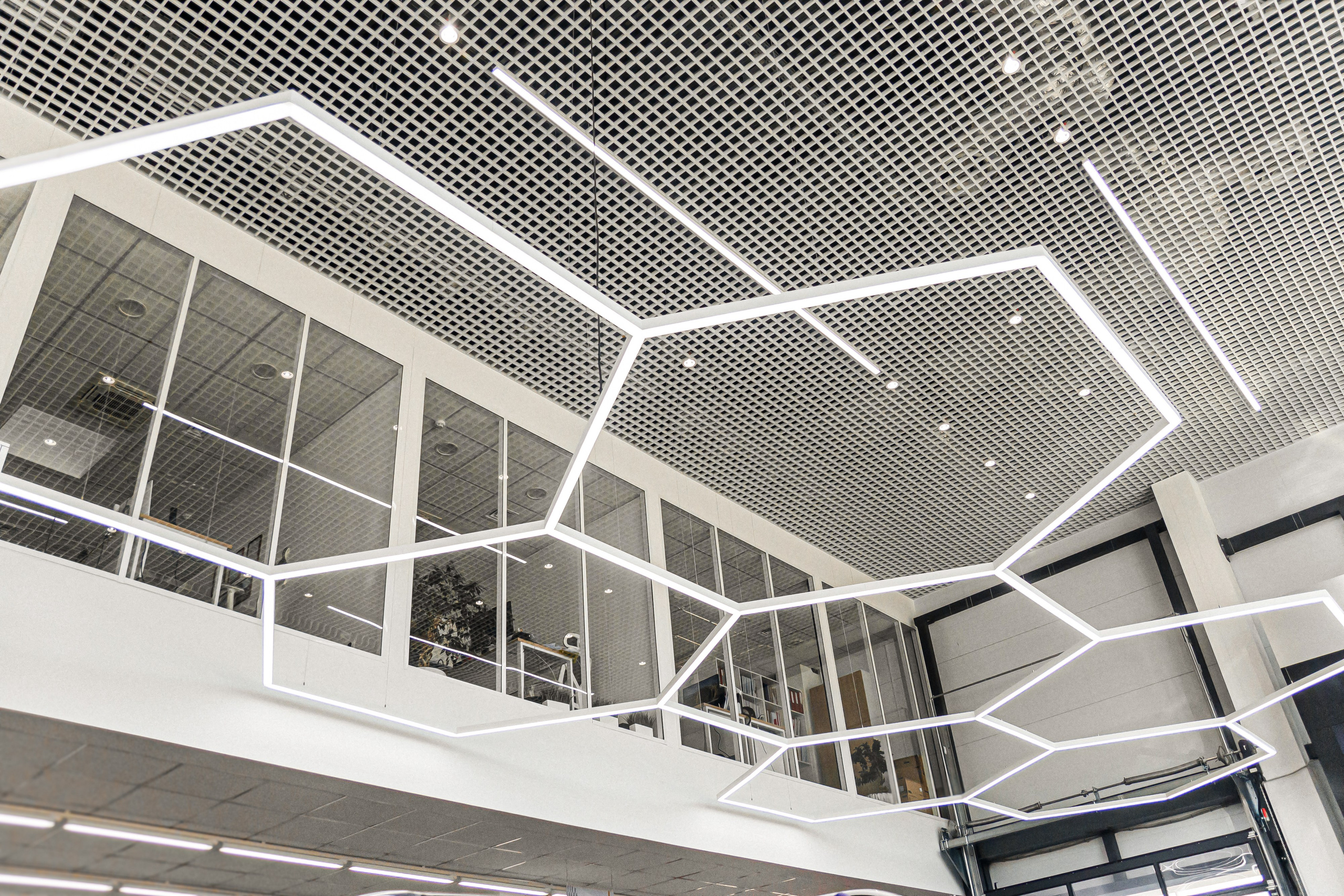 Джили Центр Минск. Свадебный фотограф Минск, Фаниполь, Беларусь Кирилл Напреев