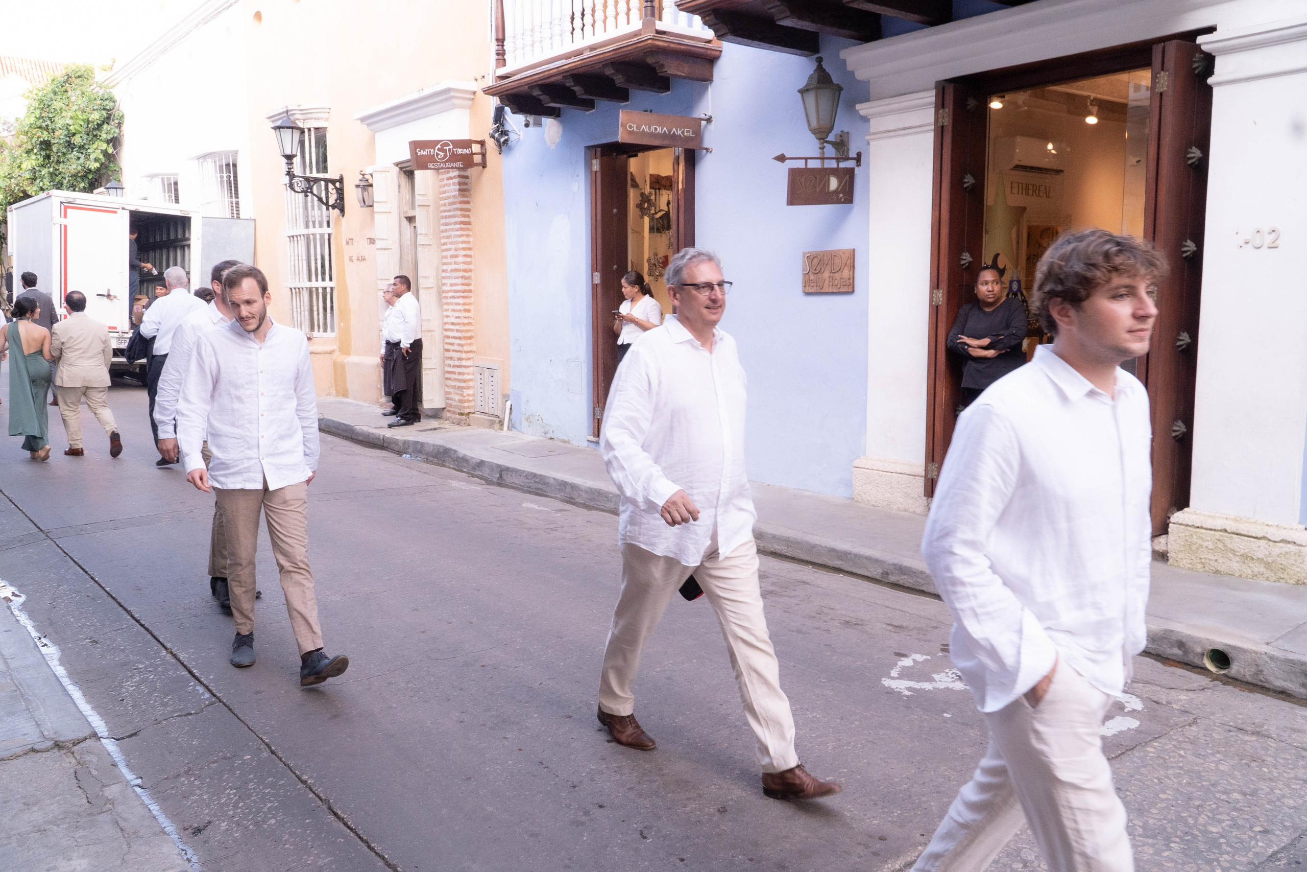 Catalina and Romain. Wedding Photographer in Barcelona and Medellin