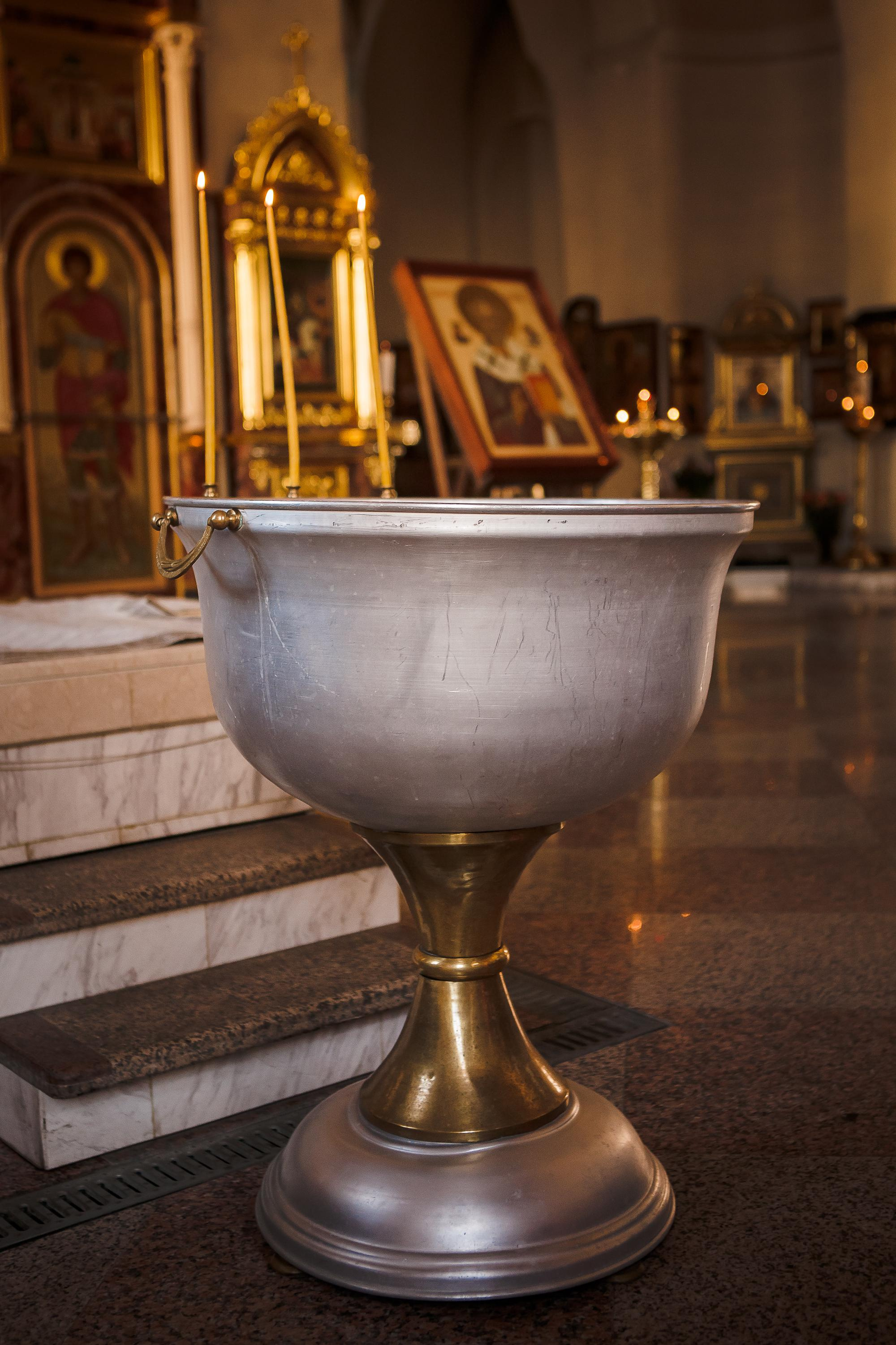 Крещение разное. Фотограф Инга Твердова