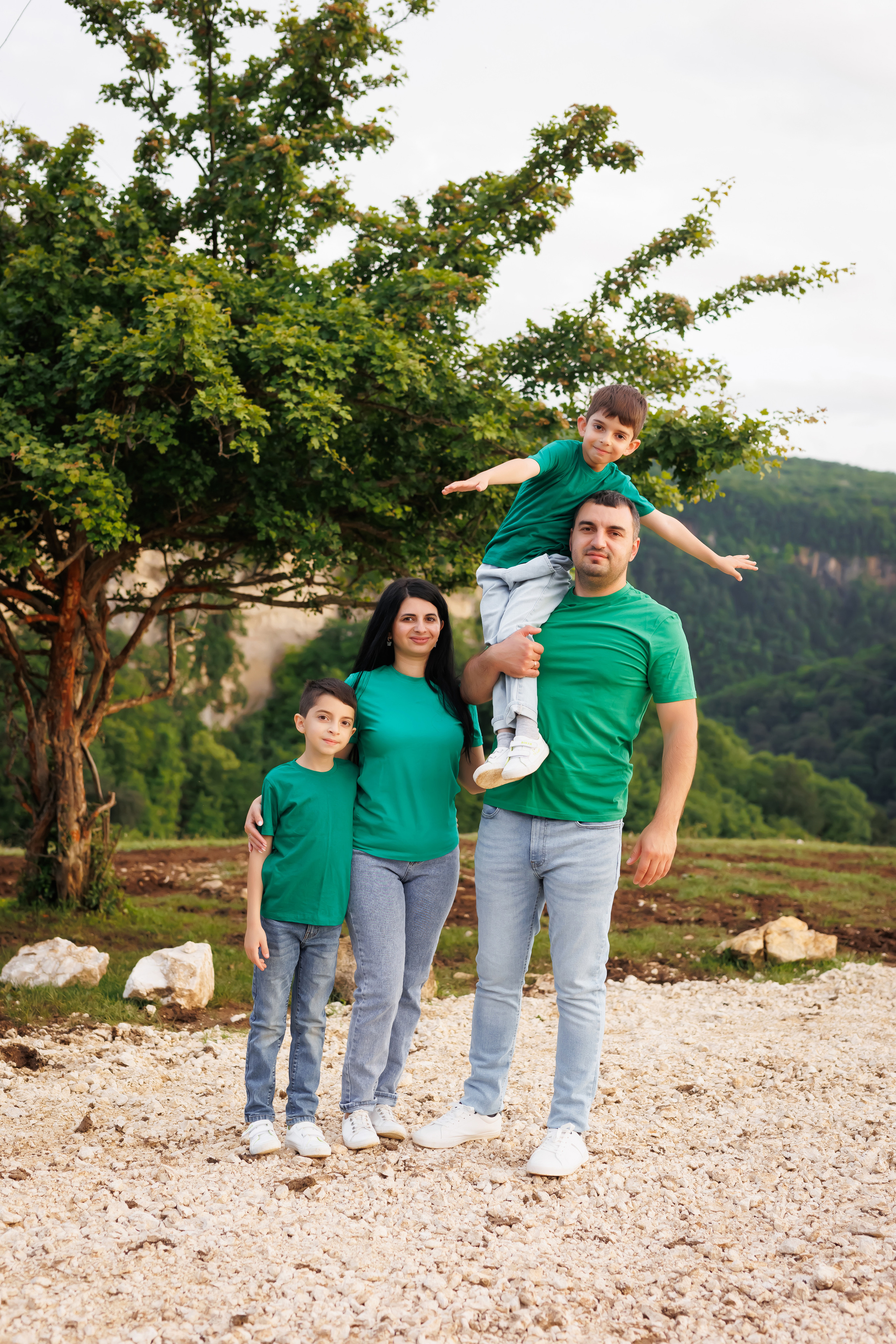 Семейные фотосессии. Свадебный и семейный фотограф в г. Майкопе (выезд по республике и краю)