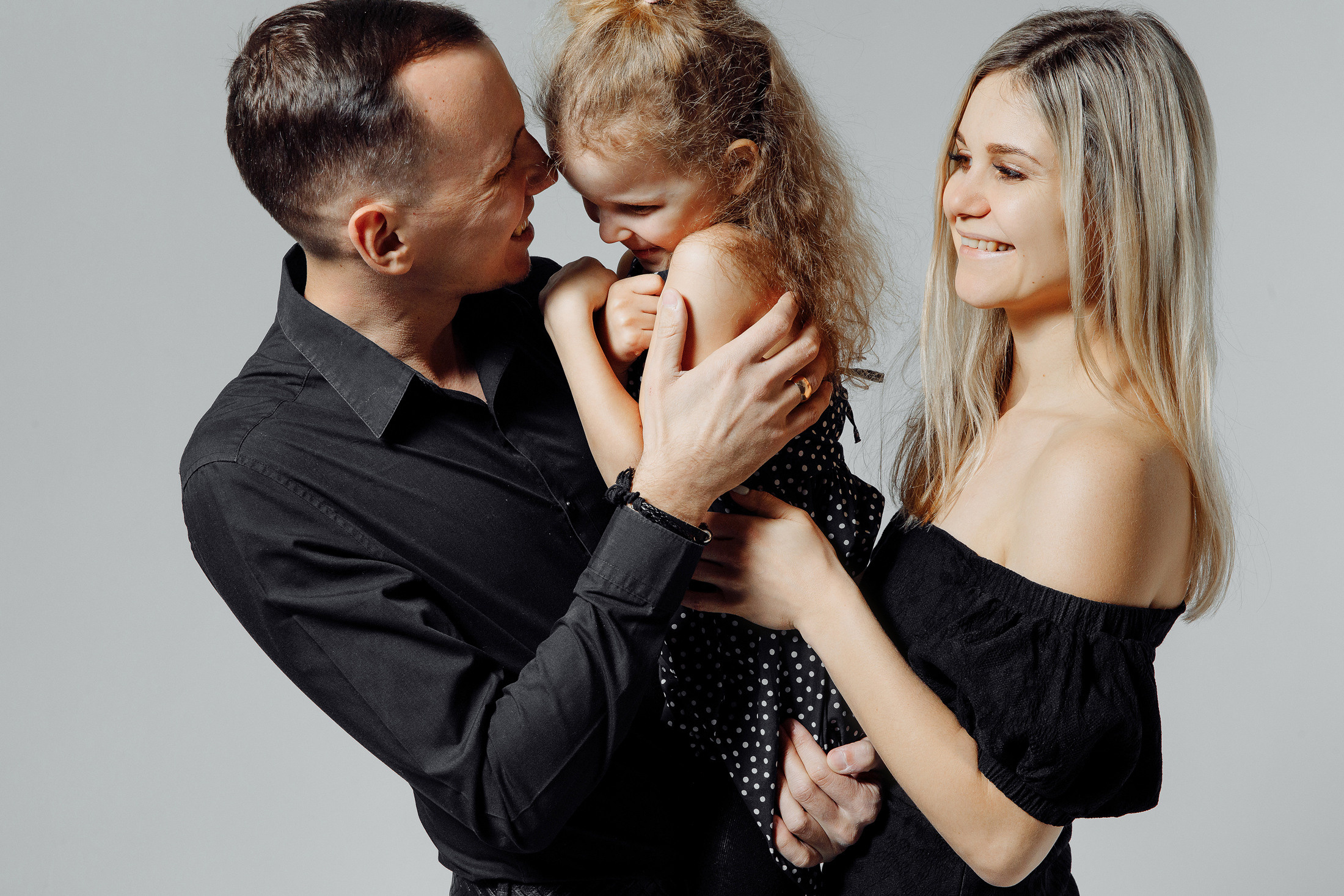 Индивидуальные и семейные фотосессии, как с глянцевой обложки. Фотограф в Саратове — Свадьба, выпускной, заказать 89376325252