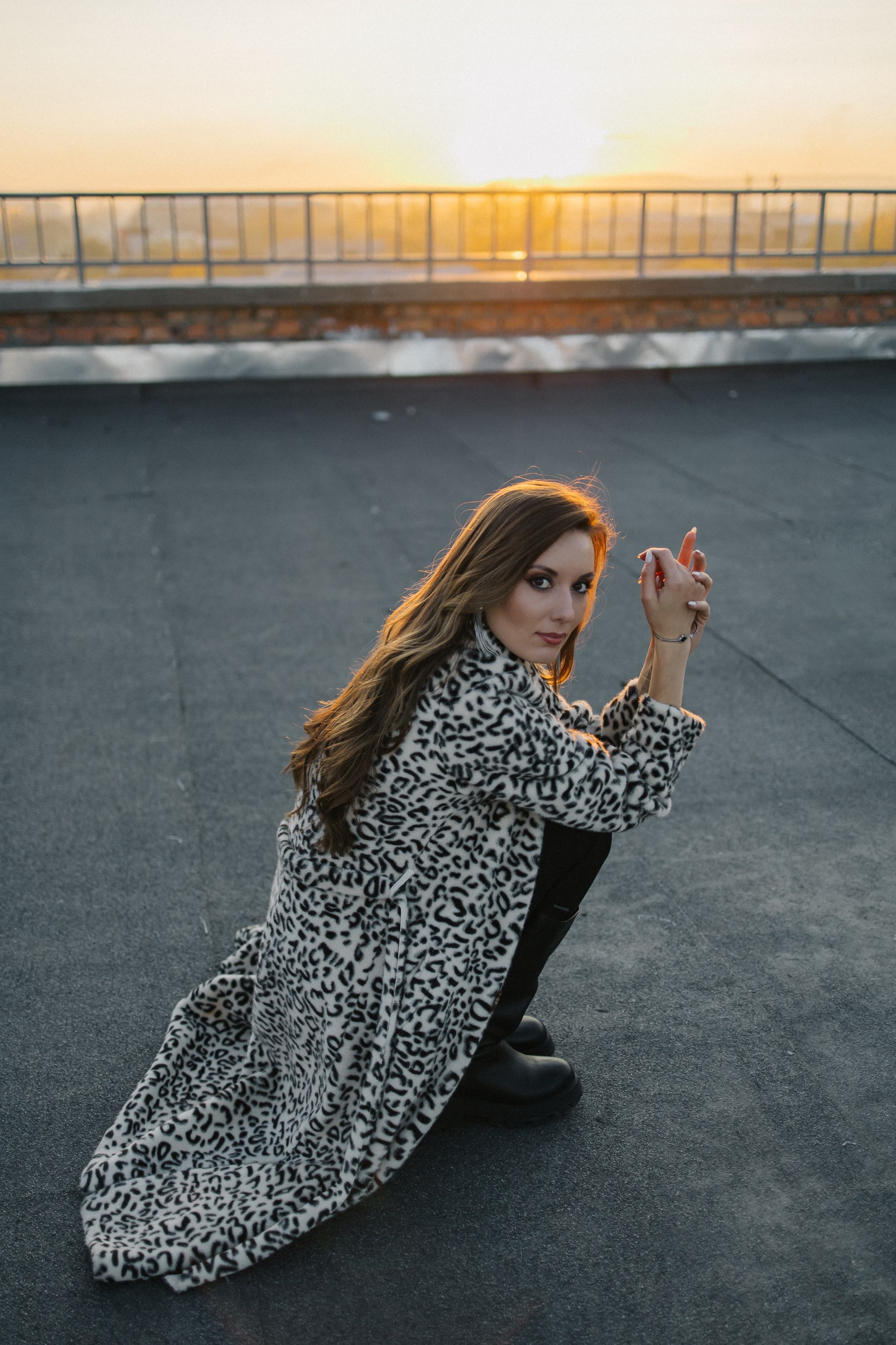 Катя на крыше. Фотограф Нестратенко Станислав г. Шилка, г. Чита