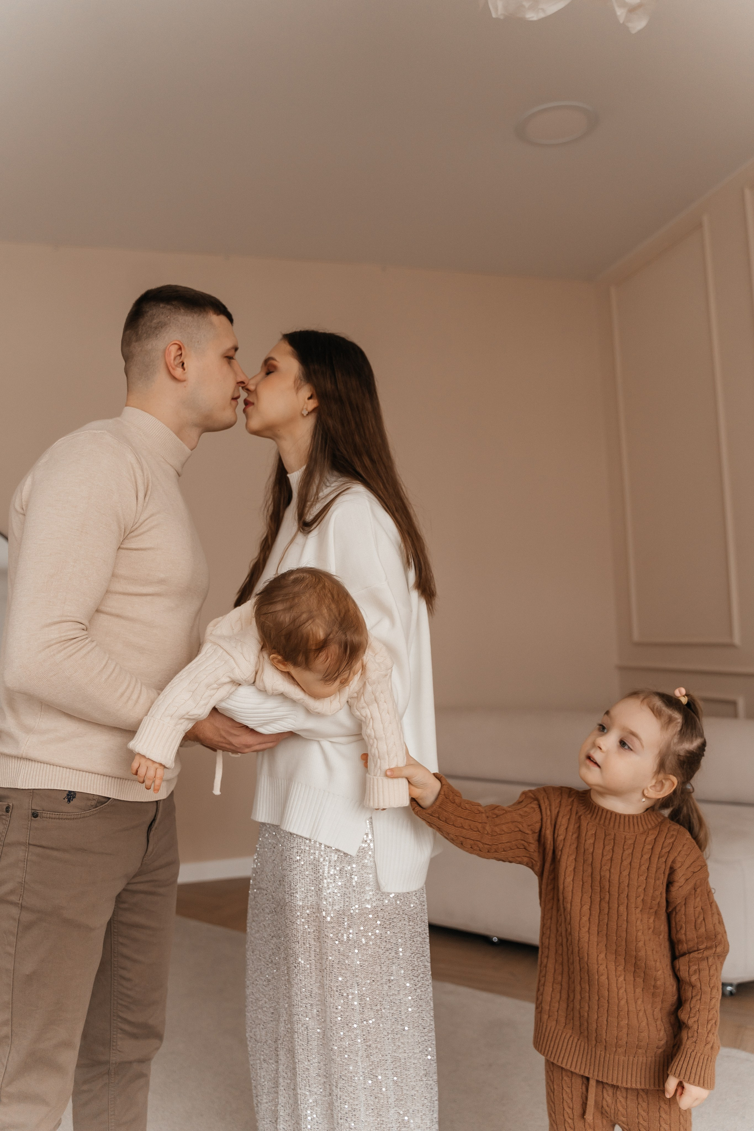 Сережа, Юля, Василиса и Дарина. Волик Мария