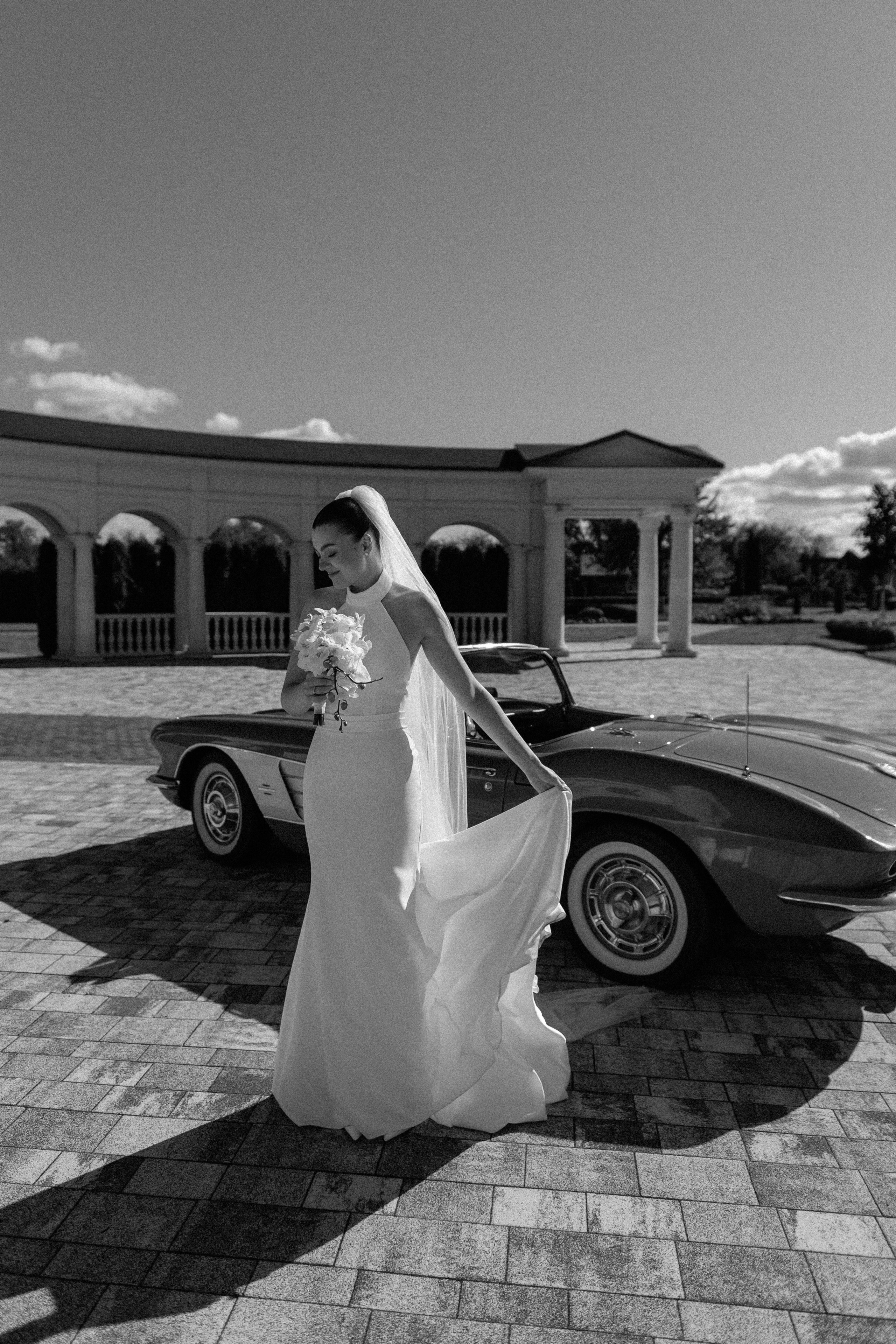 Wedding day in VERSAL PARK. Wedding PHOTOGRAPHER Andrew Vnukov