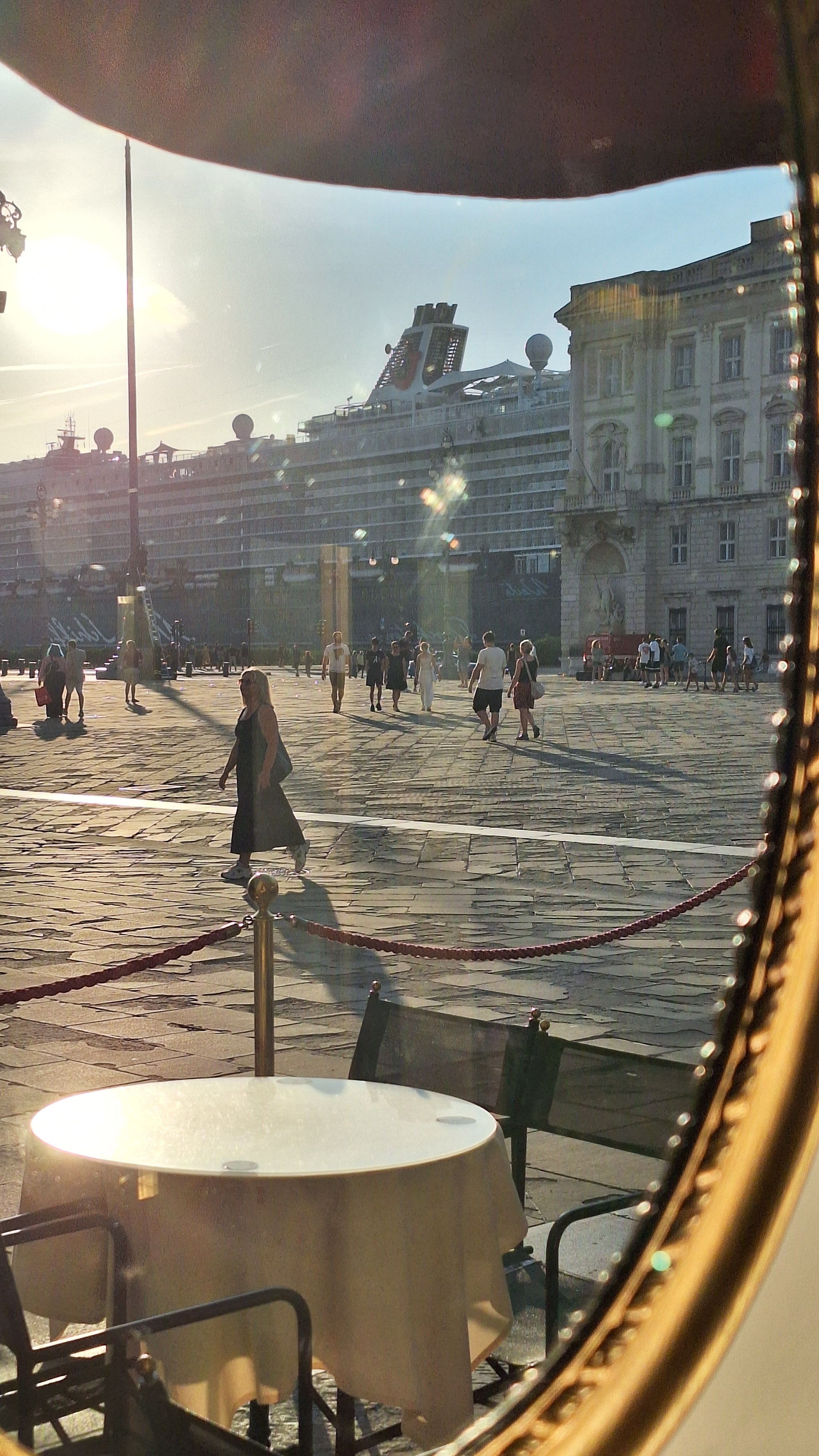 Riflessi. Fotografo Alina Imanbaeva Trieste e FVG