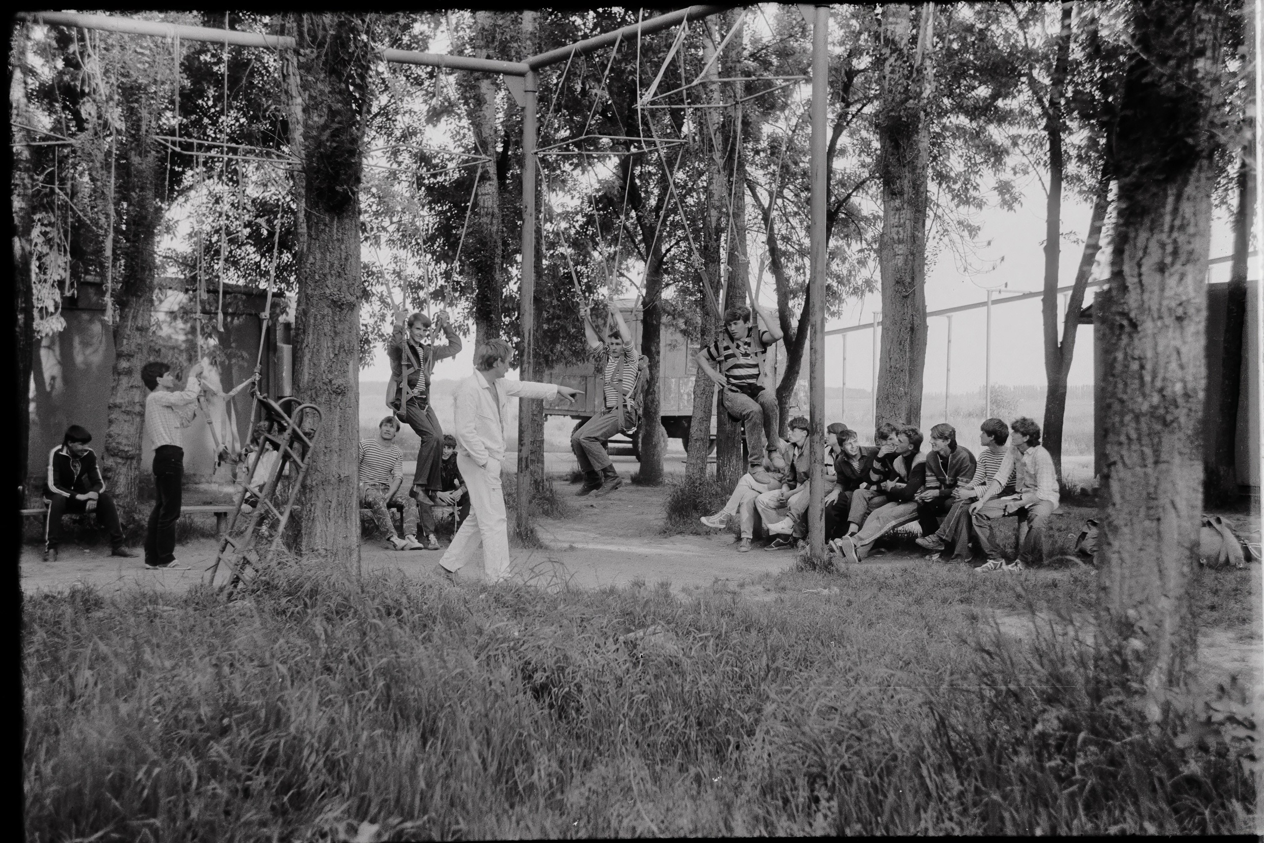 Парашютные сборы 1990 год съемка на ч/б пленку оцифровка 2024 год. Профессиональная фотосъемка. Ростов-на-Дону