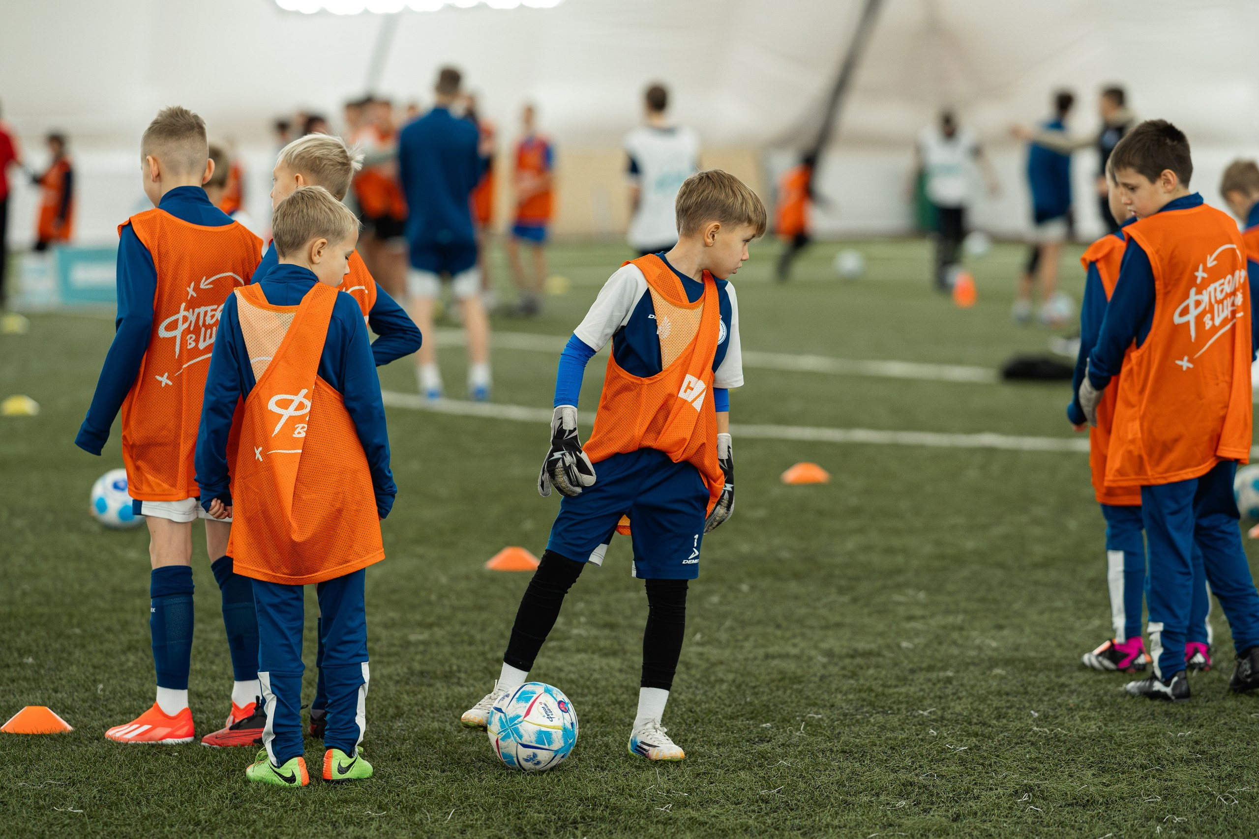 Фестиваль «СИБУР. Урок футбола» в рамках проекта Российского футбольного союза «Футбол в школе». Портретный и репортажный фотограф в Воронеже: Анастасия Пузикова