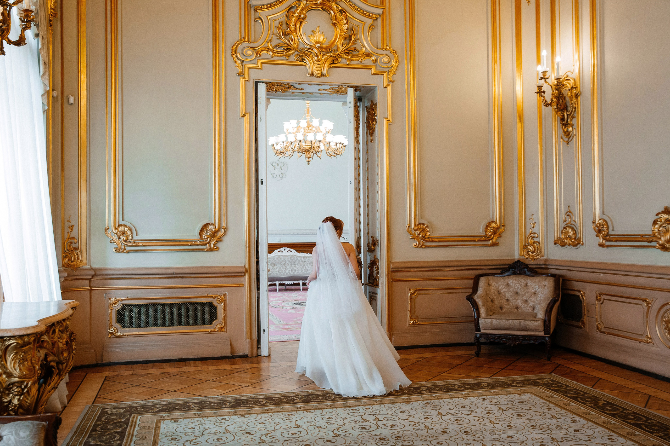 Первый ЗАГС и Фотосессия на Витебском в апреле. Свадебный фотограф в Санкт-Петербурге Вика Стукачева