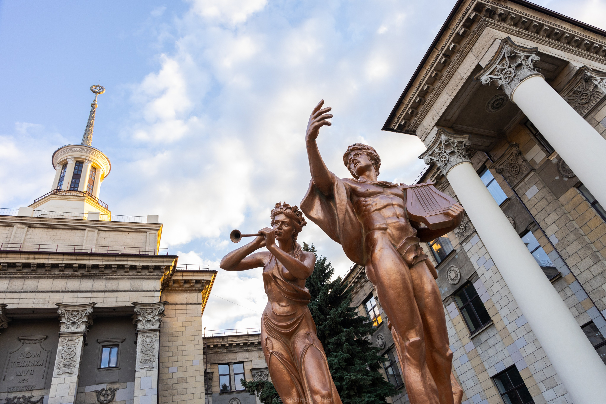 Олег Катакинов| Репортажный фотограф в городе у моря (Владивосток)