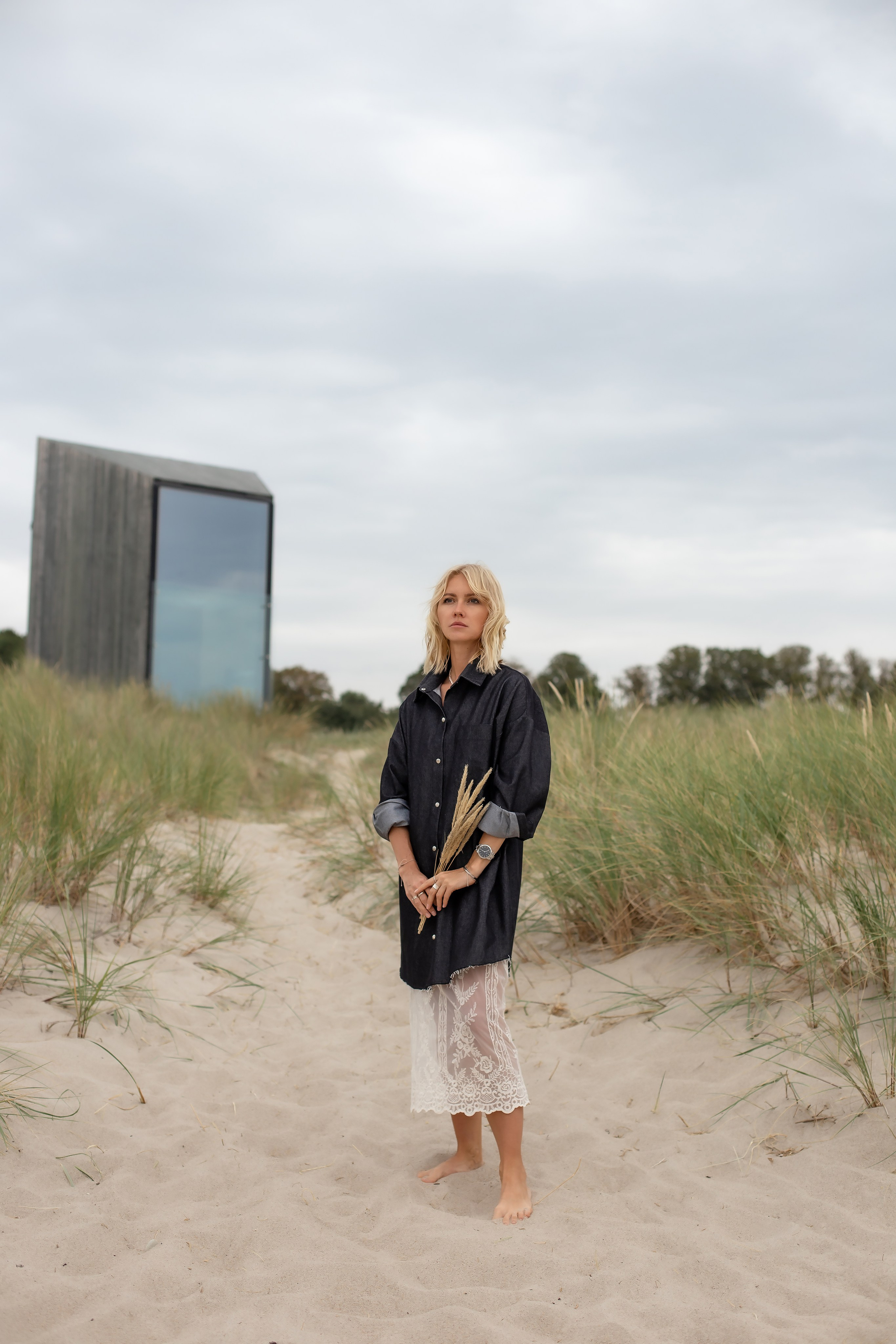 Вера в Янтарном. Перед дождем. Фотограф в Калининграде Решетникова Алина