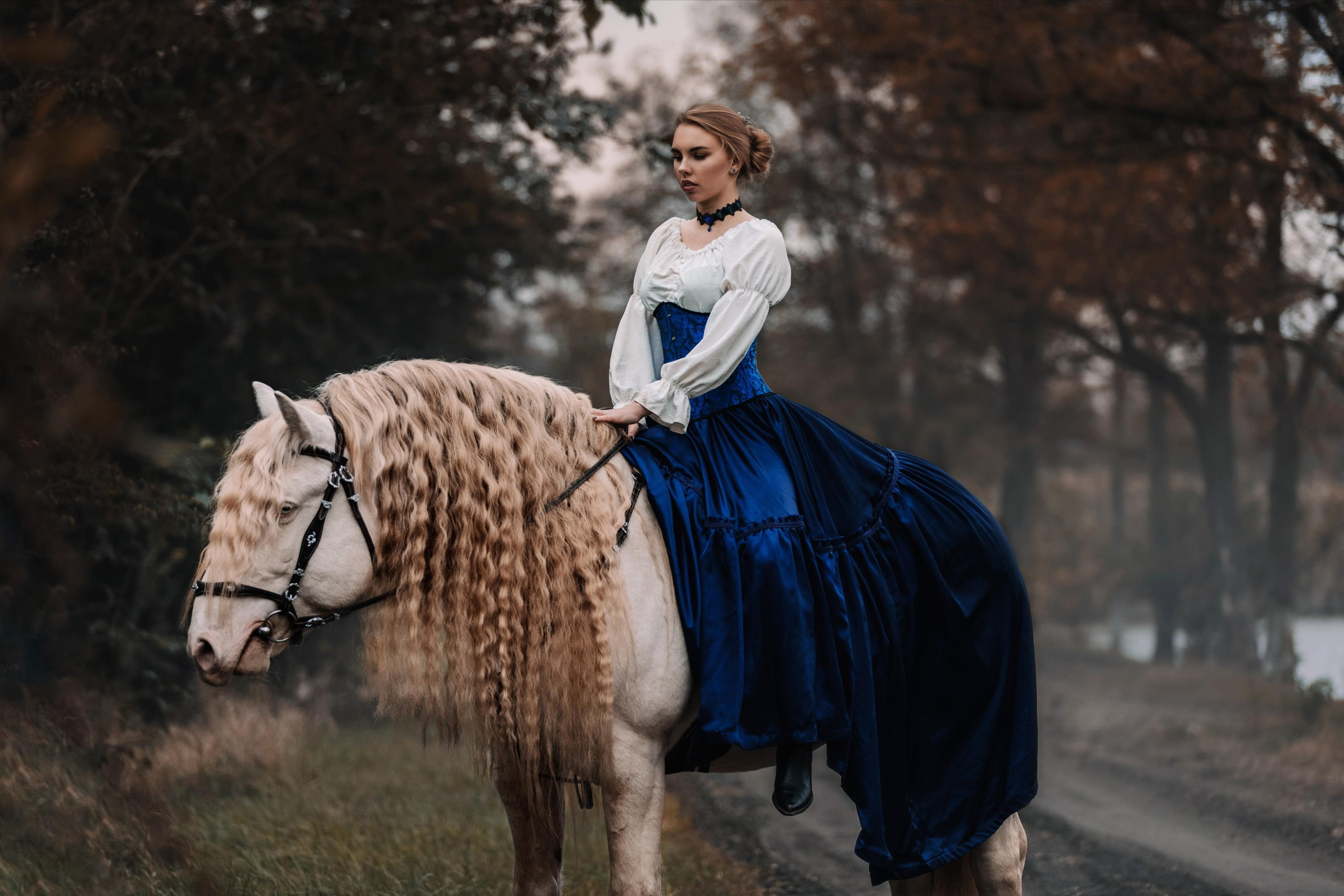 Костюмерная. Конный и театральный фотограф Анапа