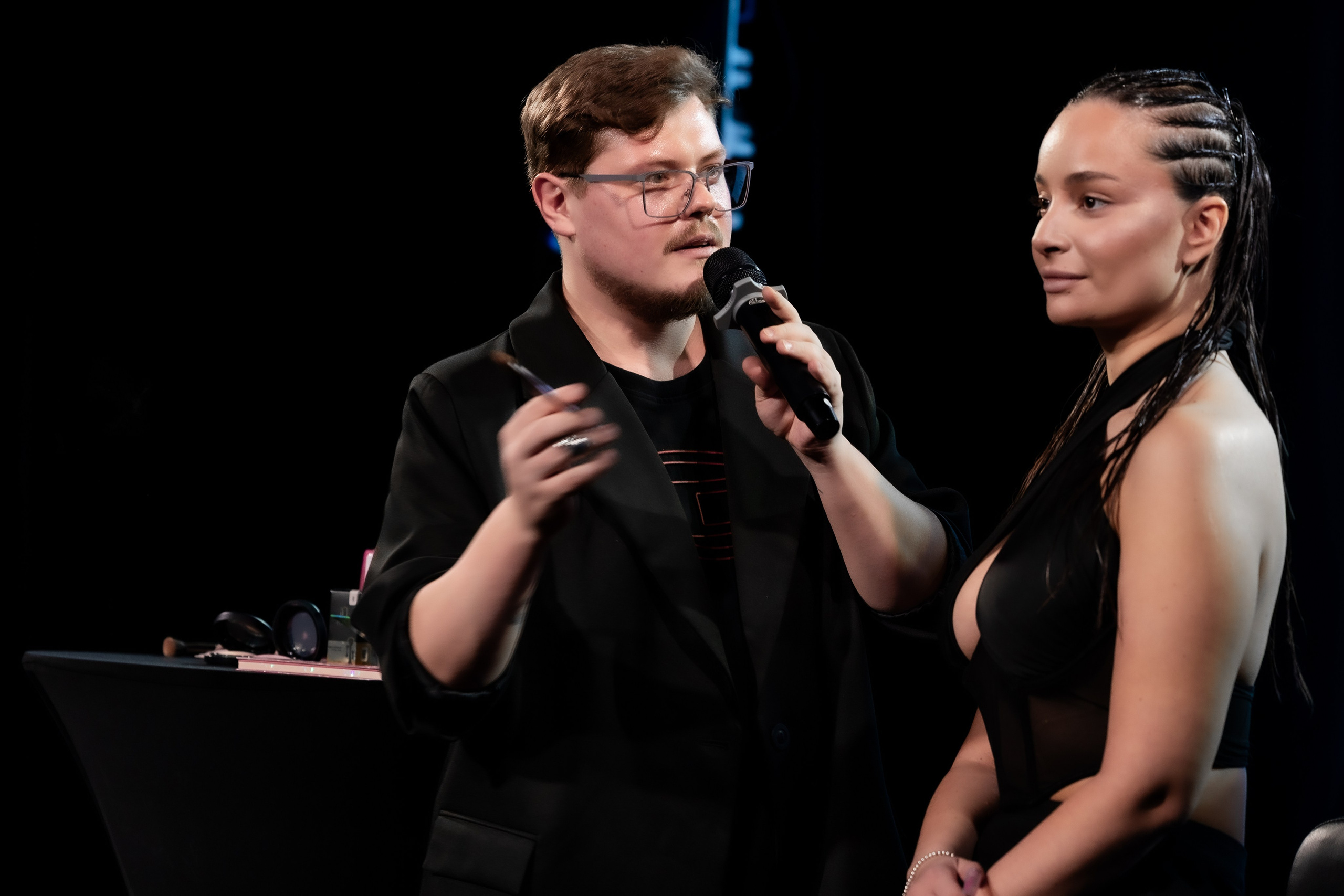 Мастер-класс по макияжу на Модной волне от Ивана Смирнова, звездного визажиста. Студия фото, видеографии и мультимедийного дизайна в Москве Multi Frame Studio