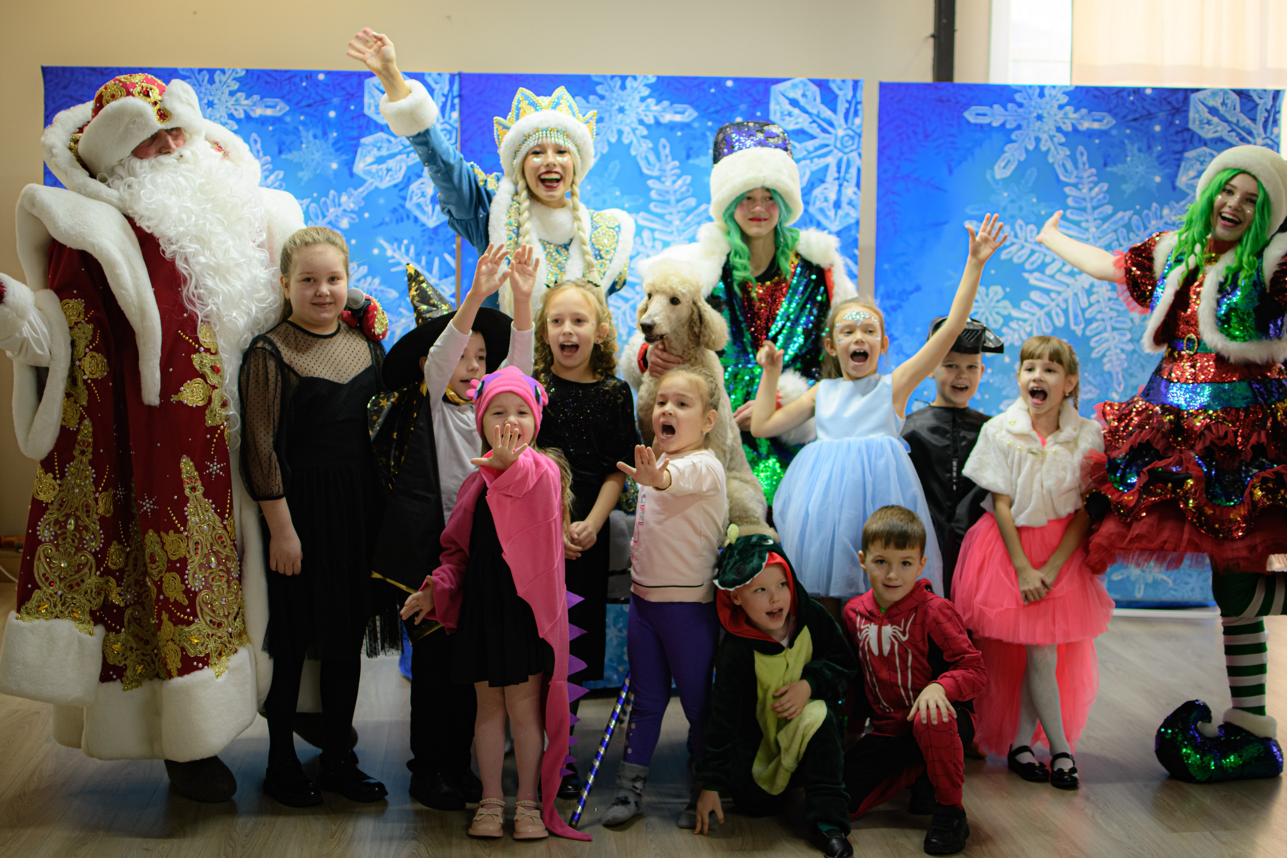 HAPPY NEW YEAR. Photokarish