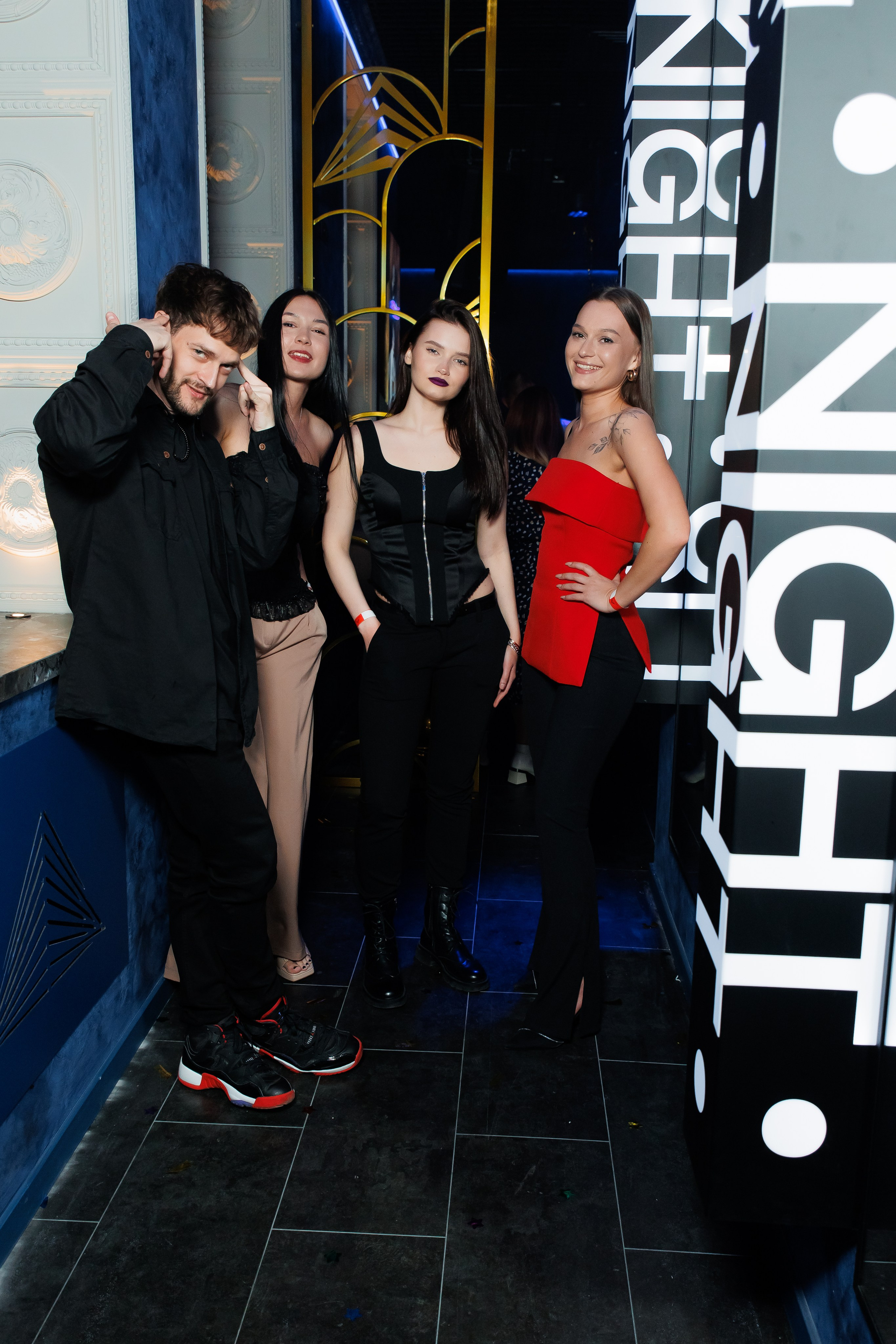 ЛУВР [Открытие Ночного клуба]. СВОИ. ФОТООТЧЕТЫ-СОБЫТИЯ-МЕСТА