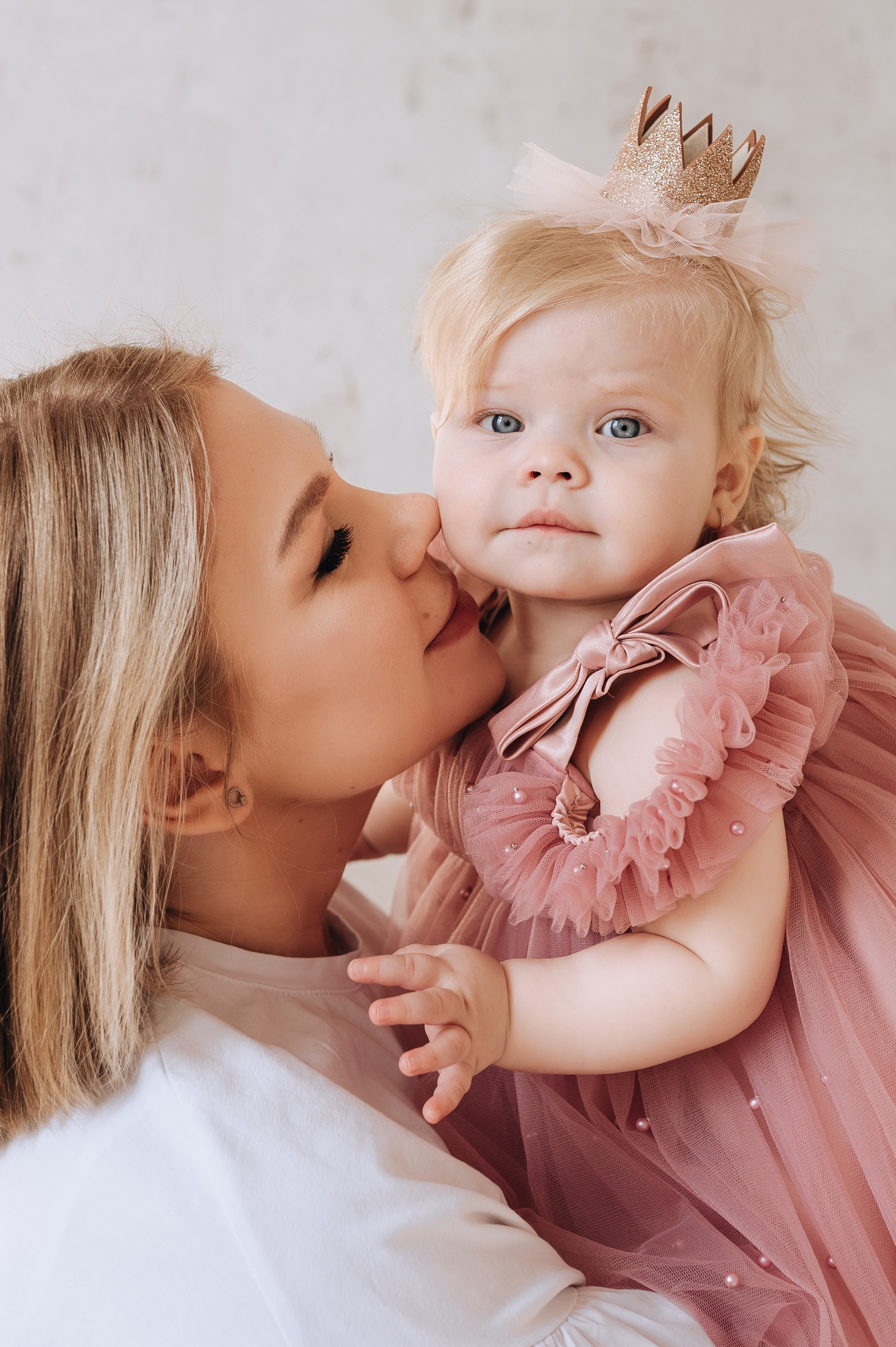Семейная фотосессия на годик Евы. Фотограф в Москве и Московской области Таня Яблочкина