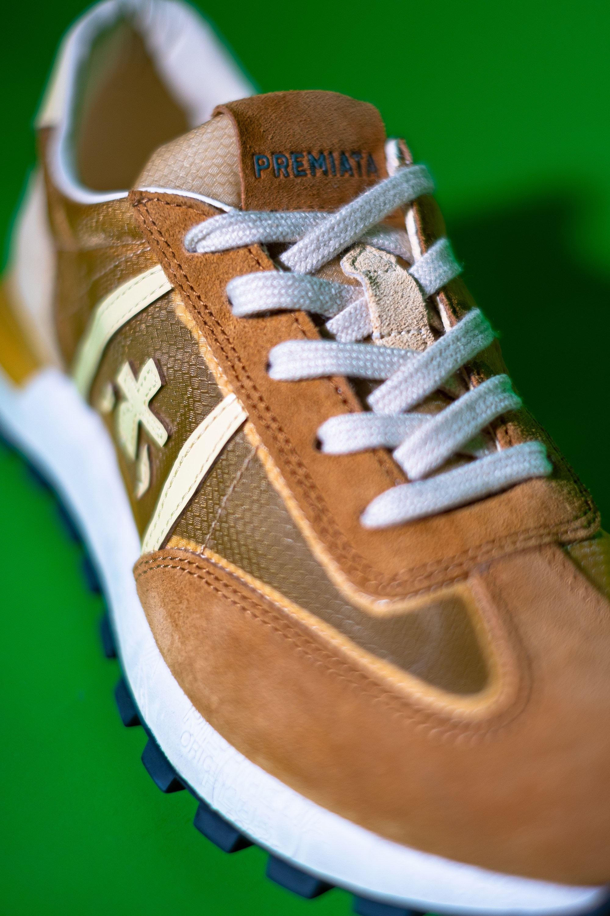 Предметная съёмка для маркетплейсов обуви. Предметный фотограф в Симферополе Антон Катунин