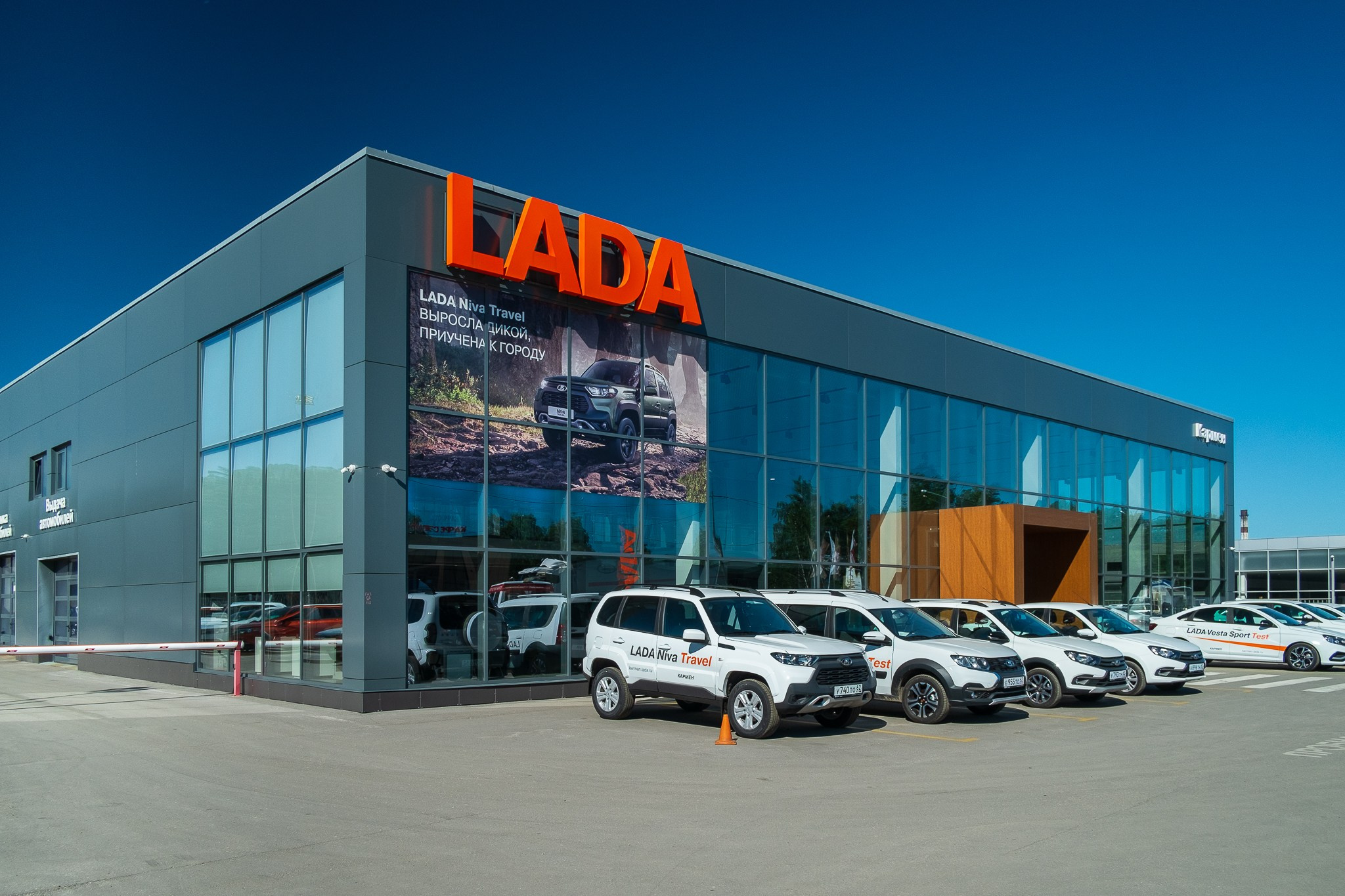 Фотосъёмка автосалонов