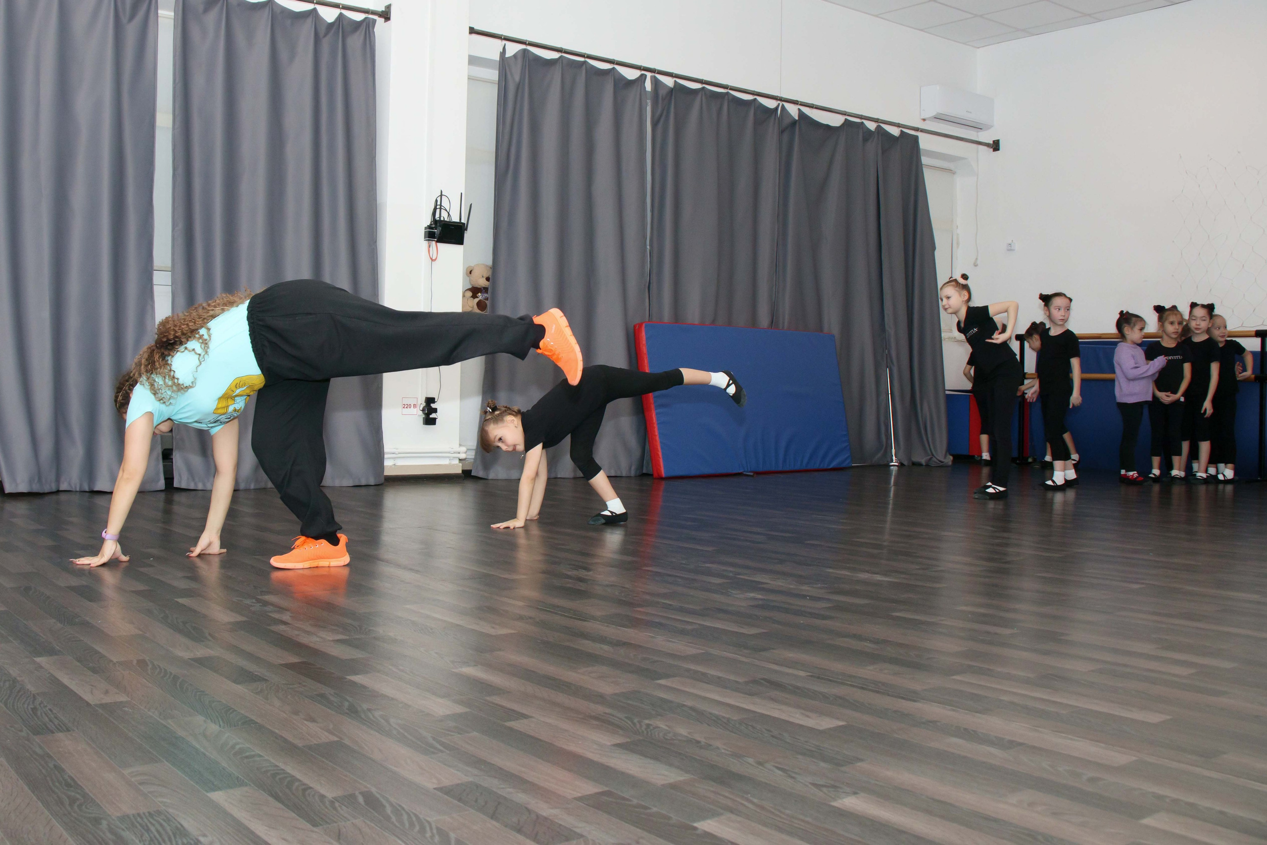 Тренировка в танц. школе. Репортажный Фотограф