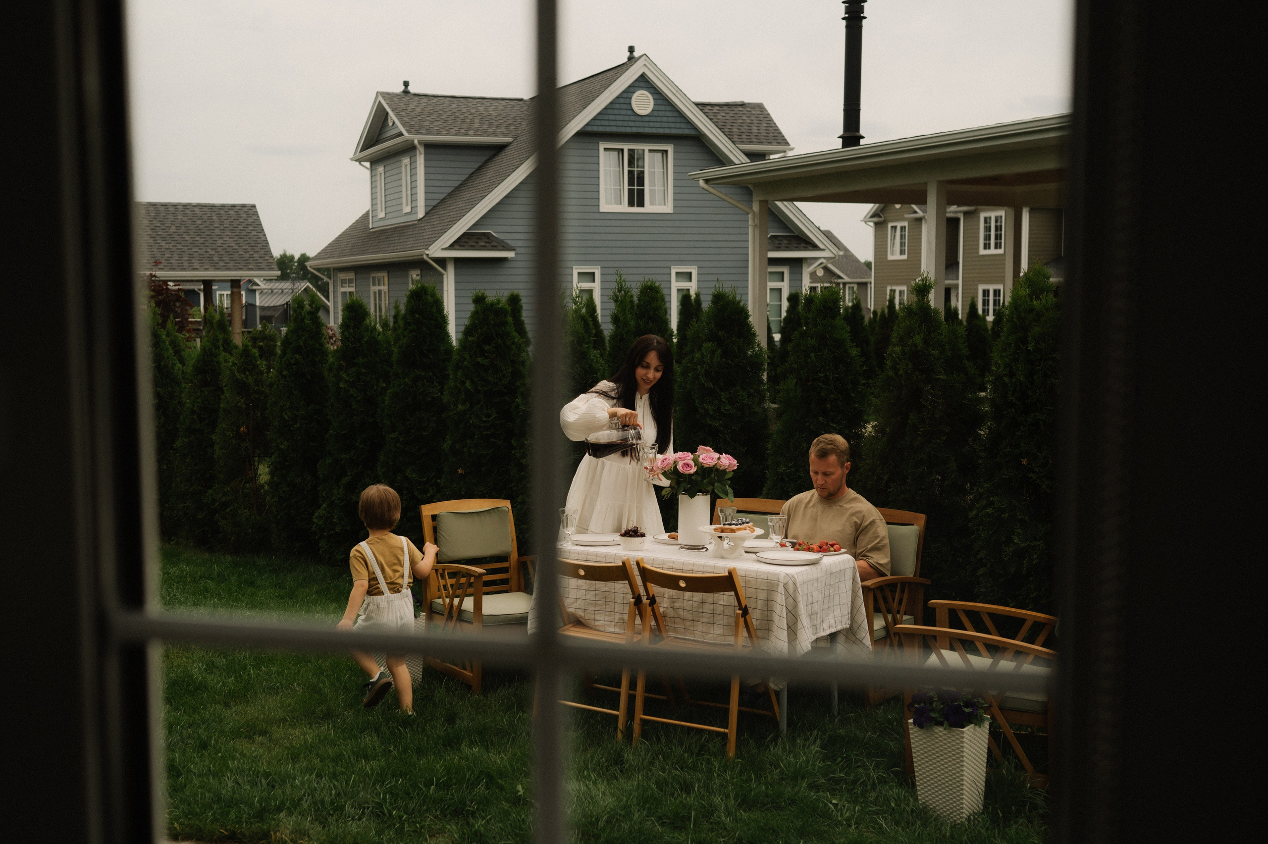 Лука с мамой и папой. Эльвира Жижикина. Семейный фотограф в Санкт-Петербурге