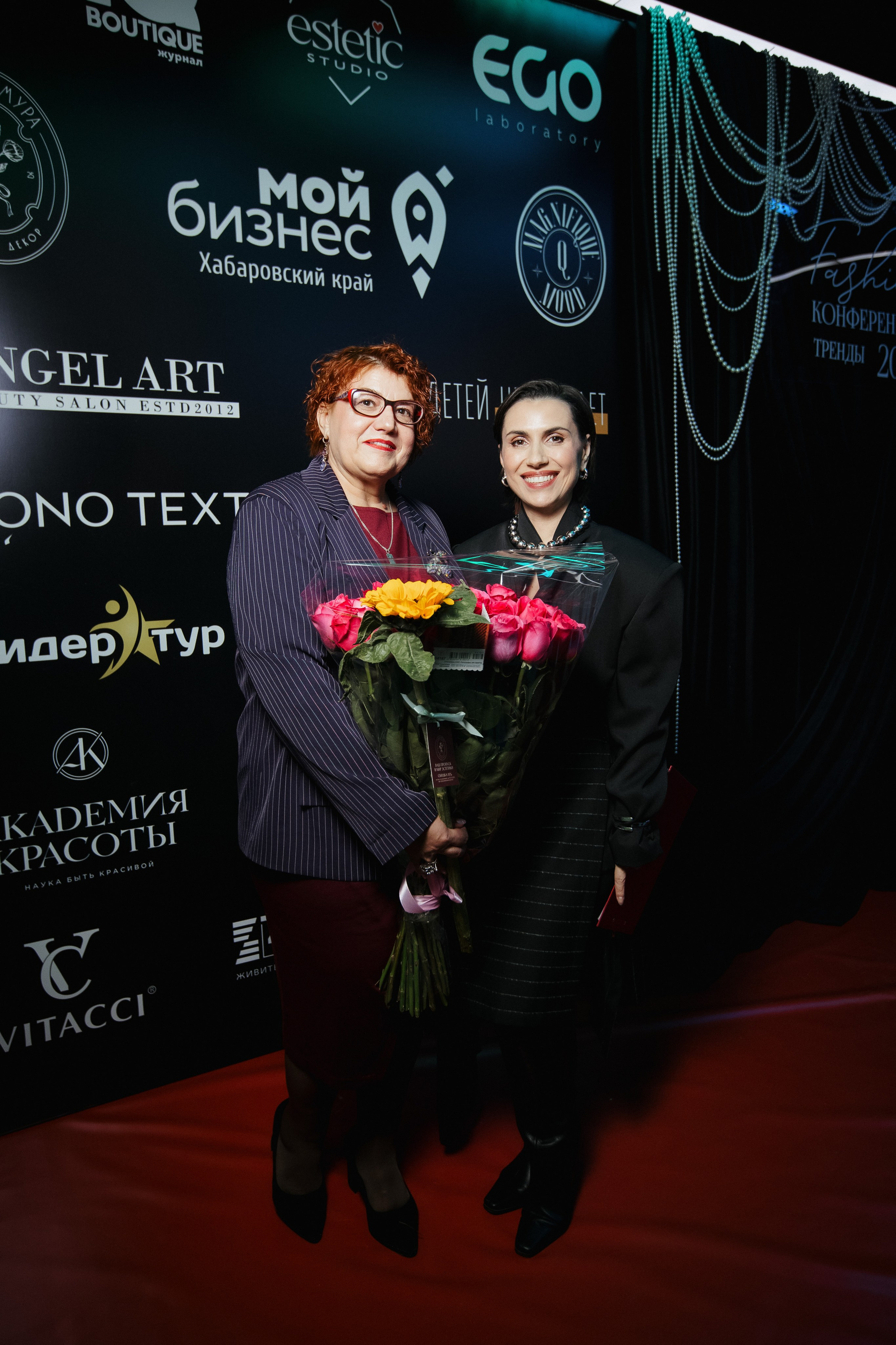 ФЭШН КОНФА. СВОИ. ФОТООТЧЕТЫ-СОБЫТИЯ-МЕСТА