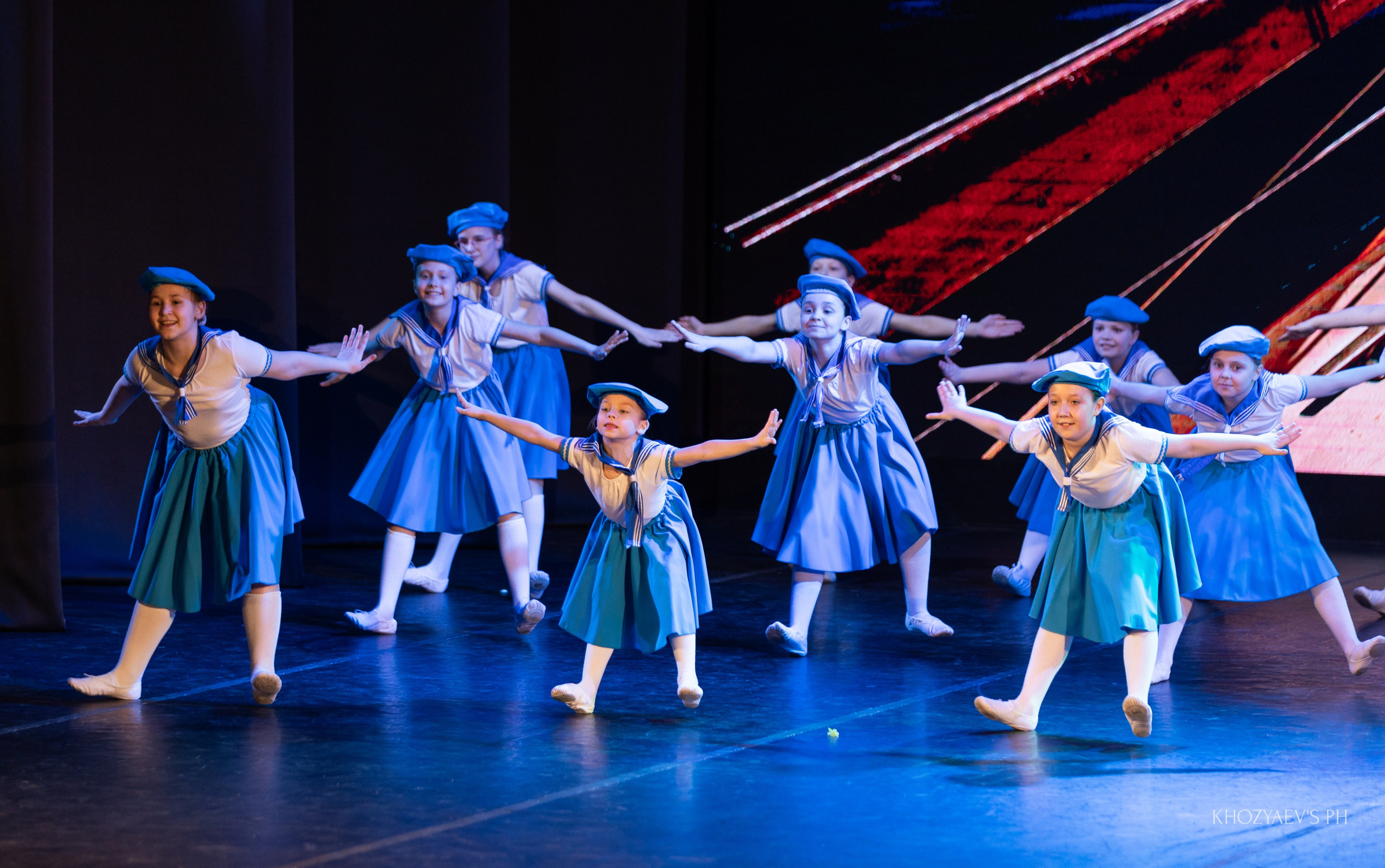 Отчетный концерт Ансамбля танца «Вольный Ветер». Фотограф в Нижнем Новгороде, Дзержинске Олеся Хозяева