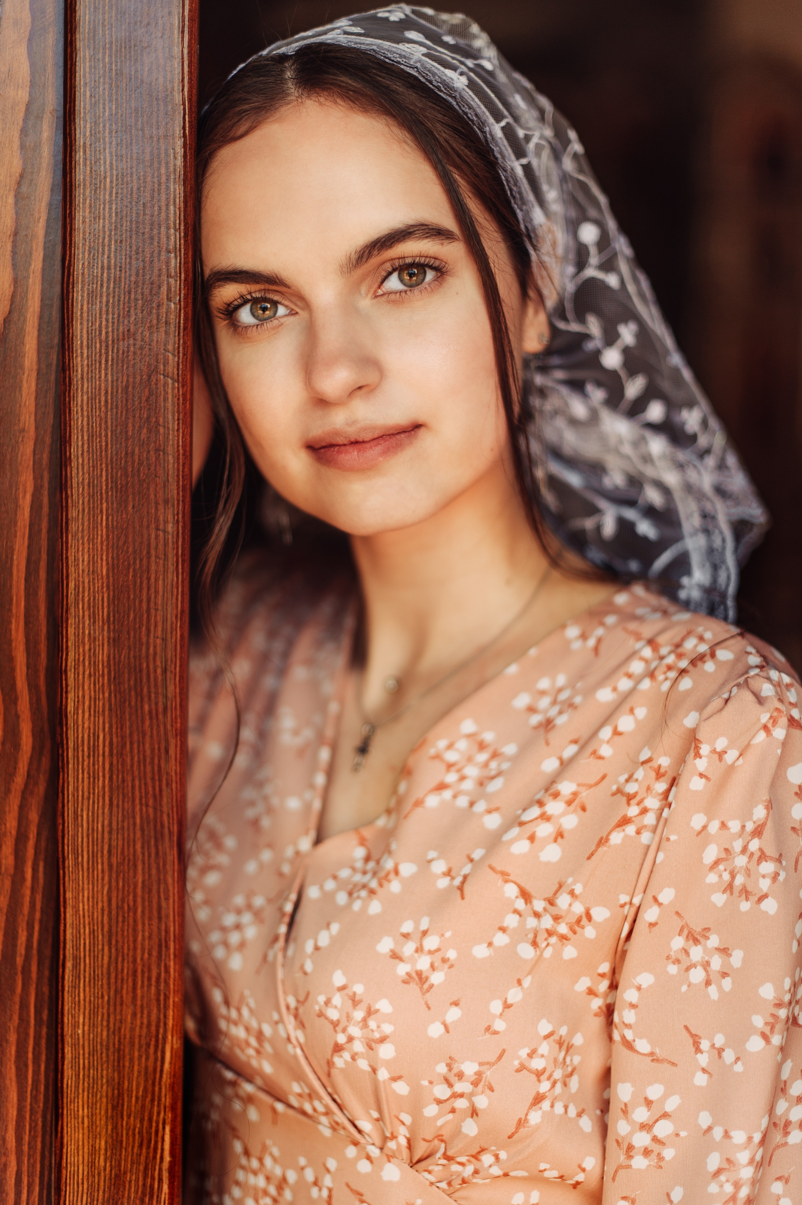 Виктория в храме. Дмитрий Черяник свадебный и семейный фотограф