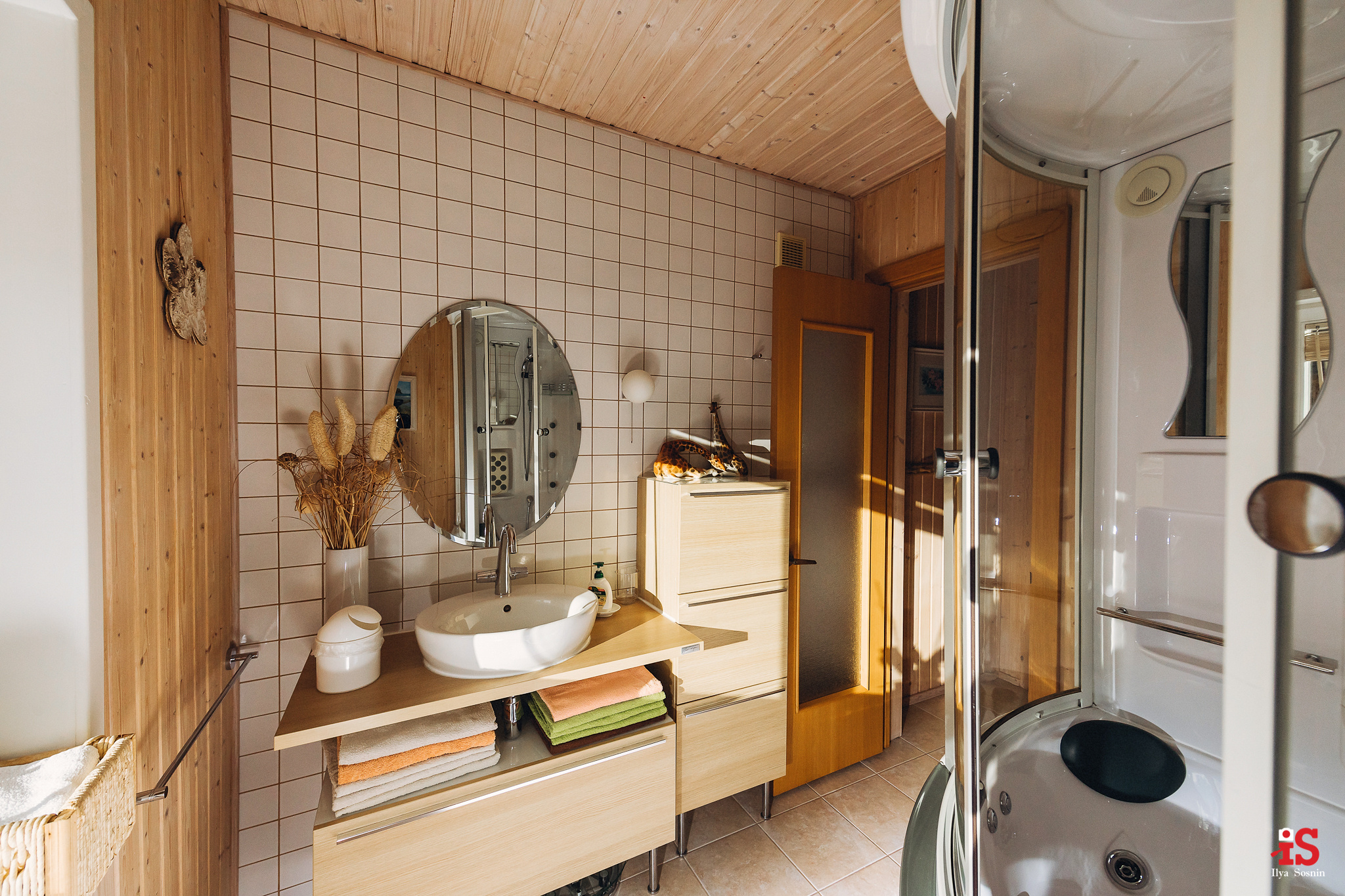 Интерьерная  фотосъемка, фото для гостиницы, фотосъемка отелей, фото для турбизнеса, фото номеров отелей, фото ресторана, фото меню отеля, конференц зал, гостевой дом в карелии, лучший фотограф интерьеров Петрозаводск Карелия, турбаза в Карелии, экскурсии по Карелии, Кижи, Петрозаводск, Илья Соснин