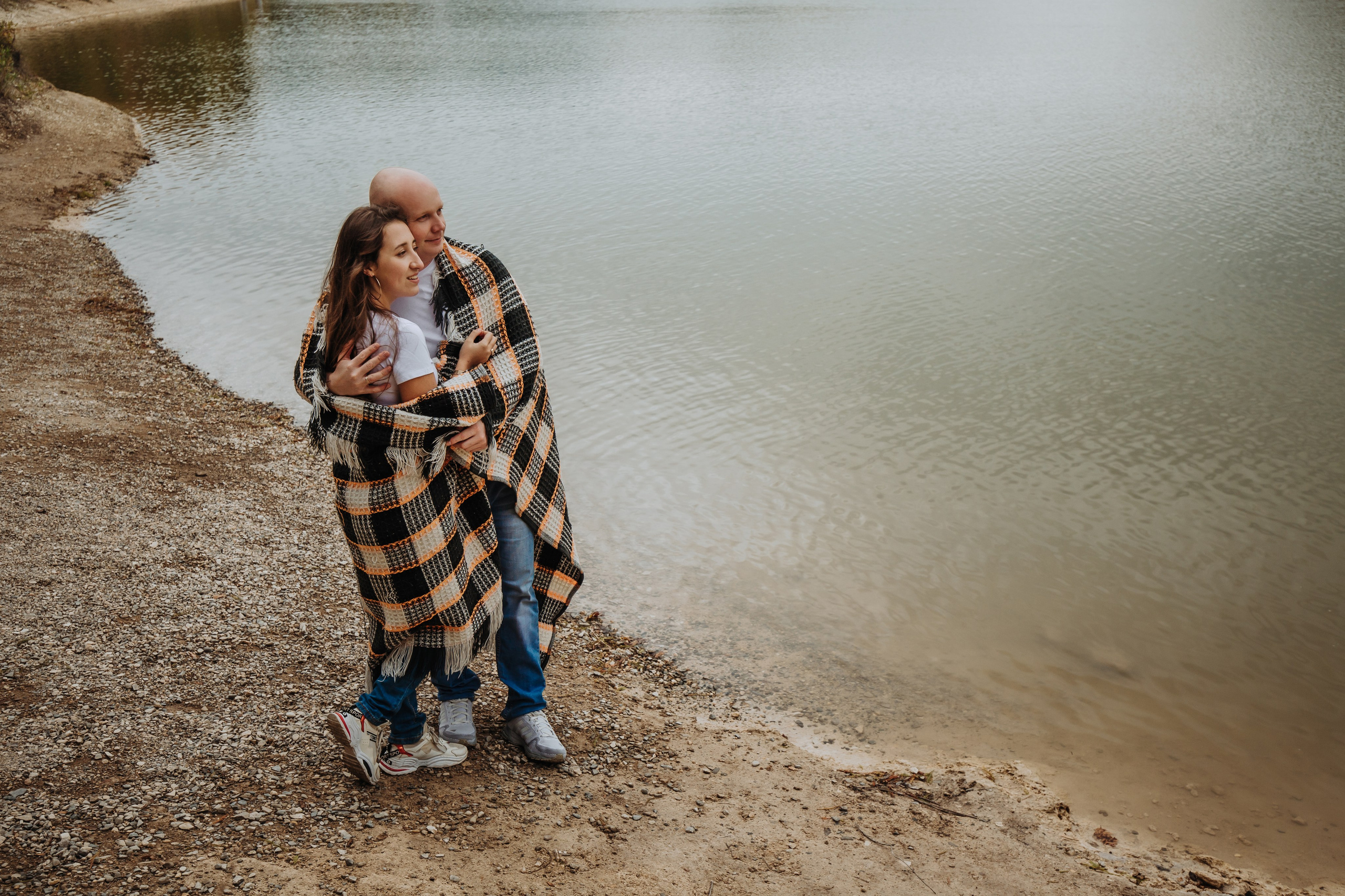 На озере. Фотограф Новороссийск