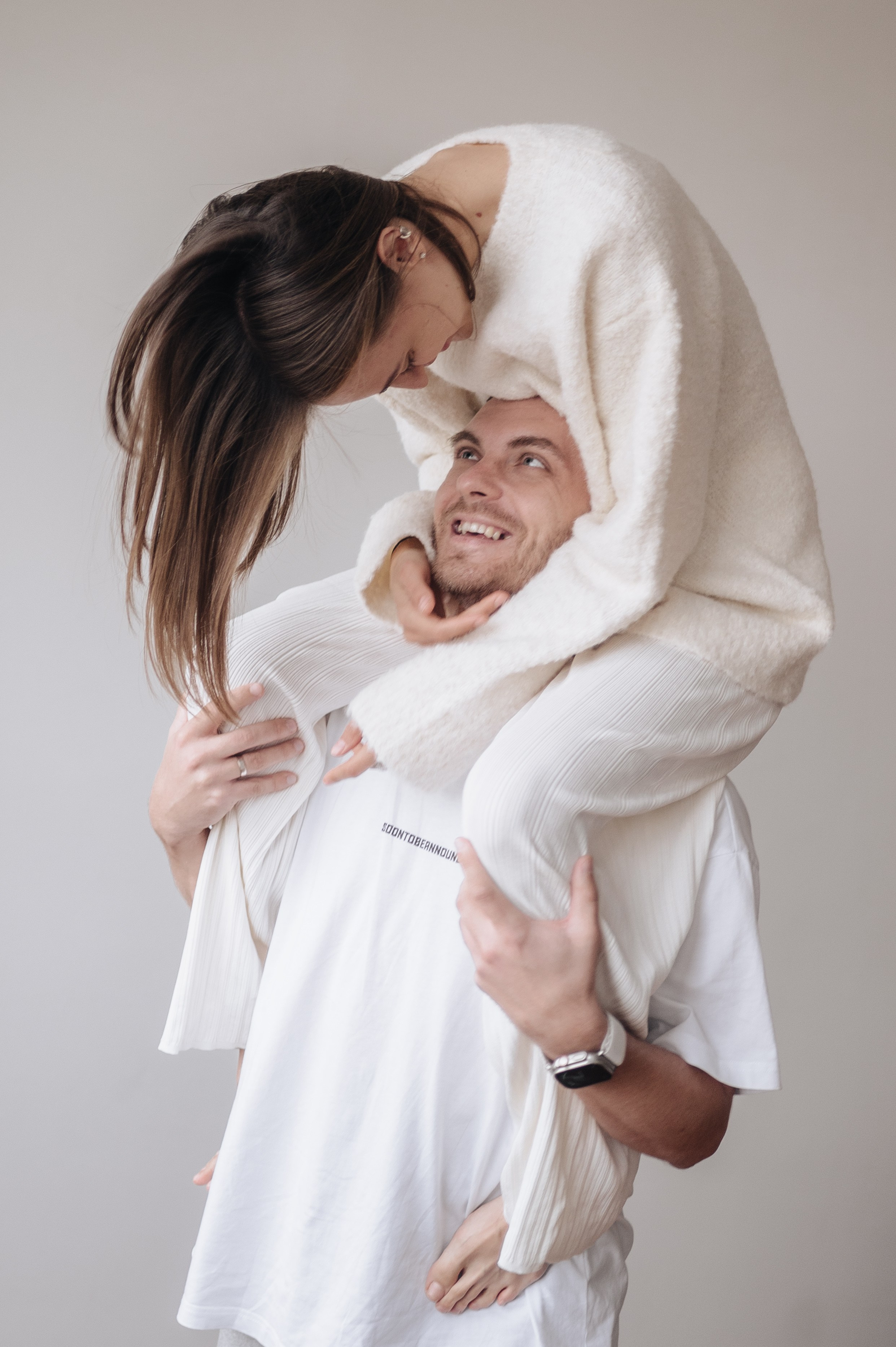 Фотосессия лав стори в студии для Данила и Альбины. Фотограф в Москве и Московской области Таня Яблочкина