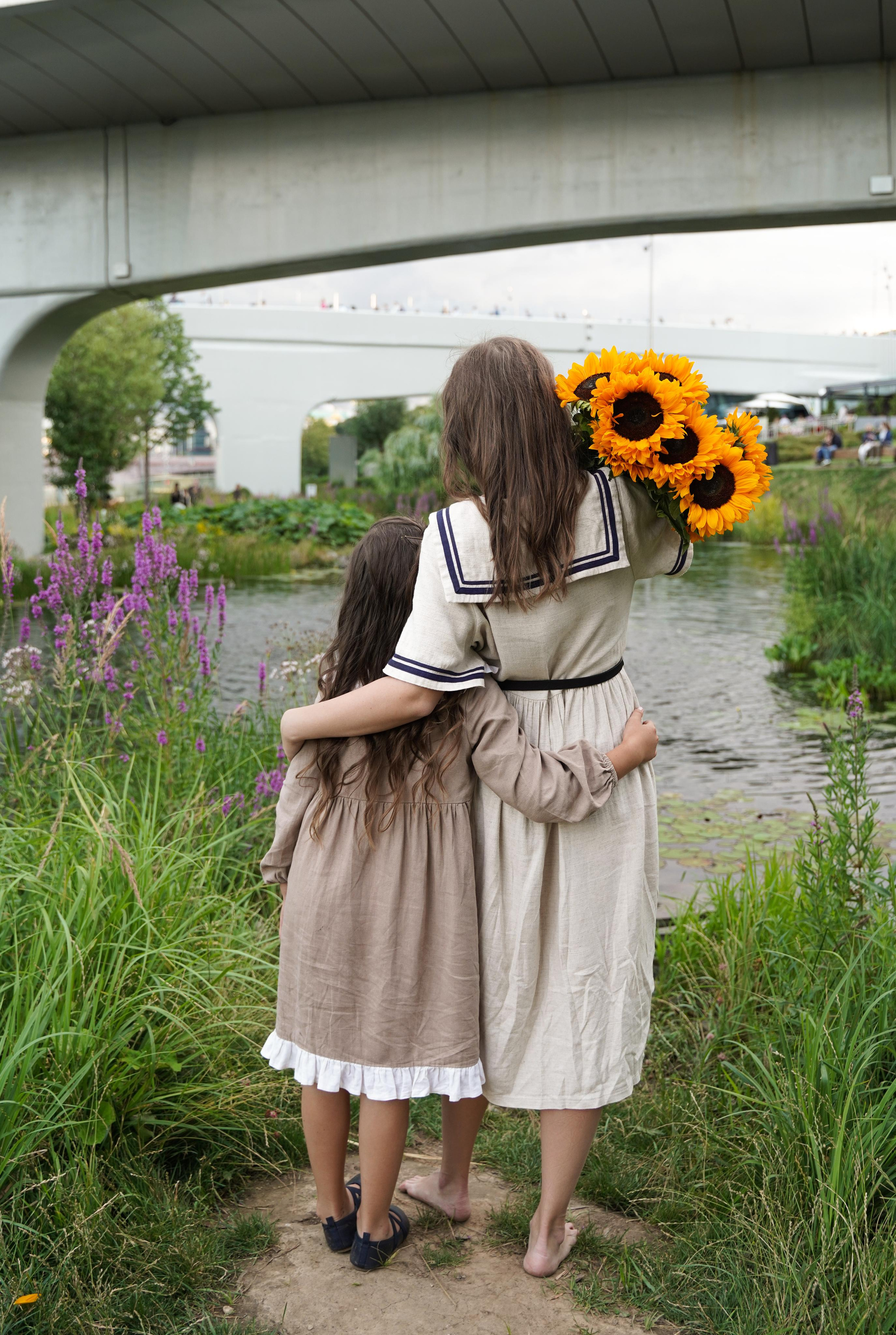 Семейная фотосессия с подсолнухами. Главная