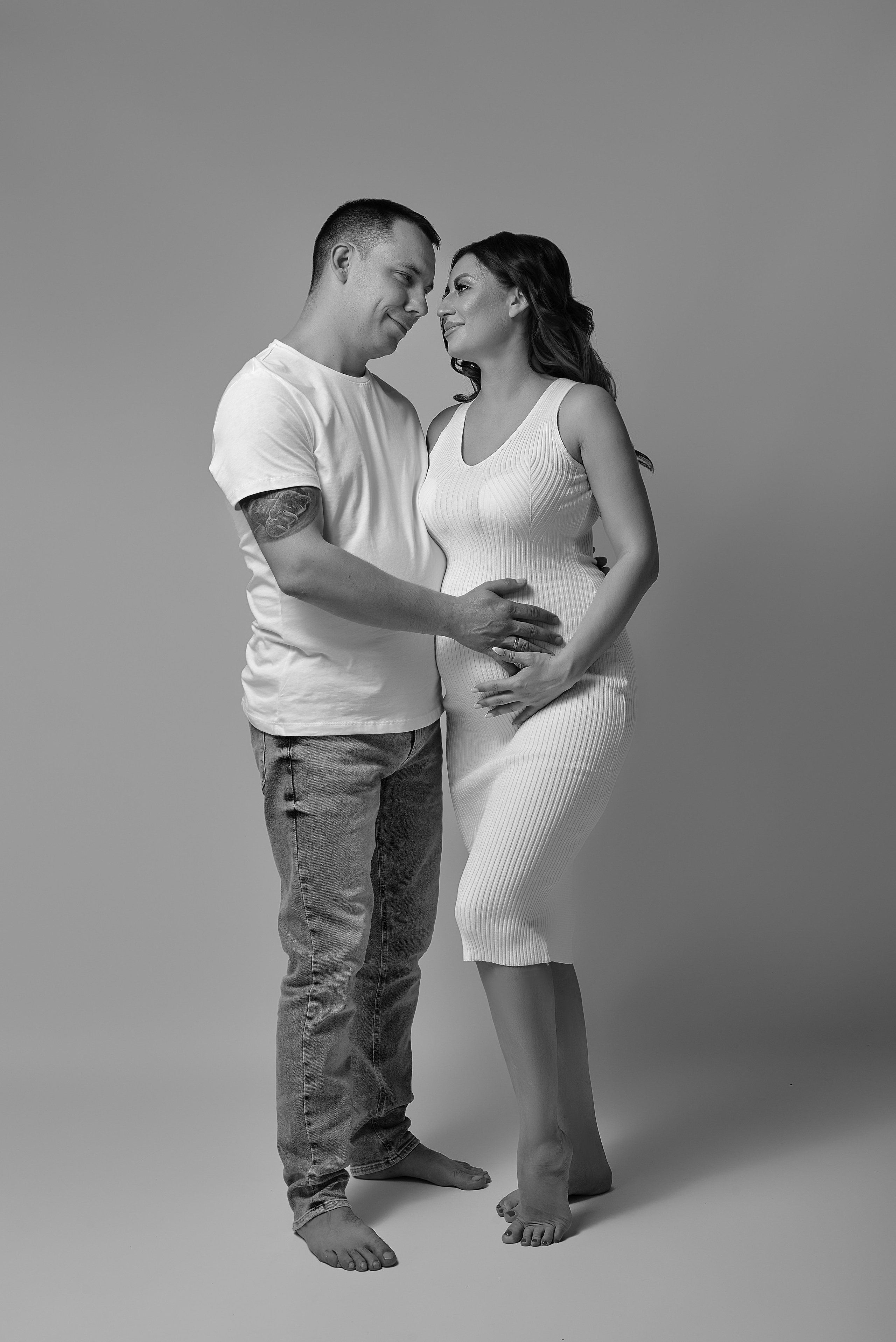 Фотосессия беременности минимализм. Фотограф беременности и новорожденных в Рязани