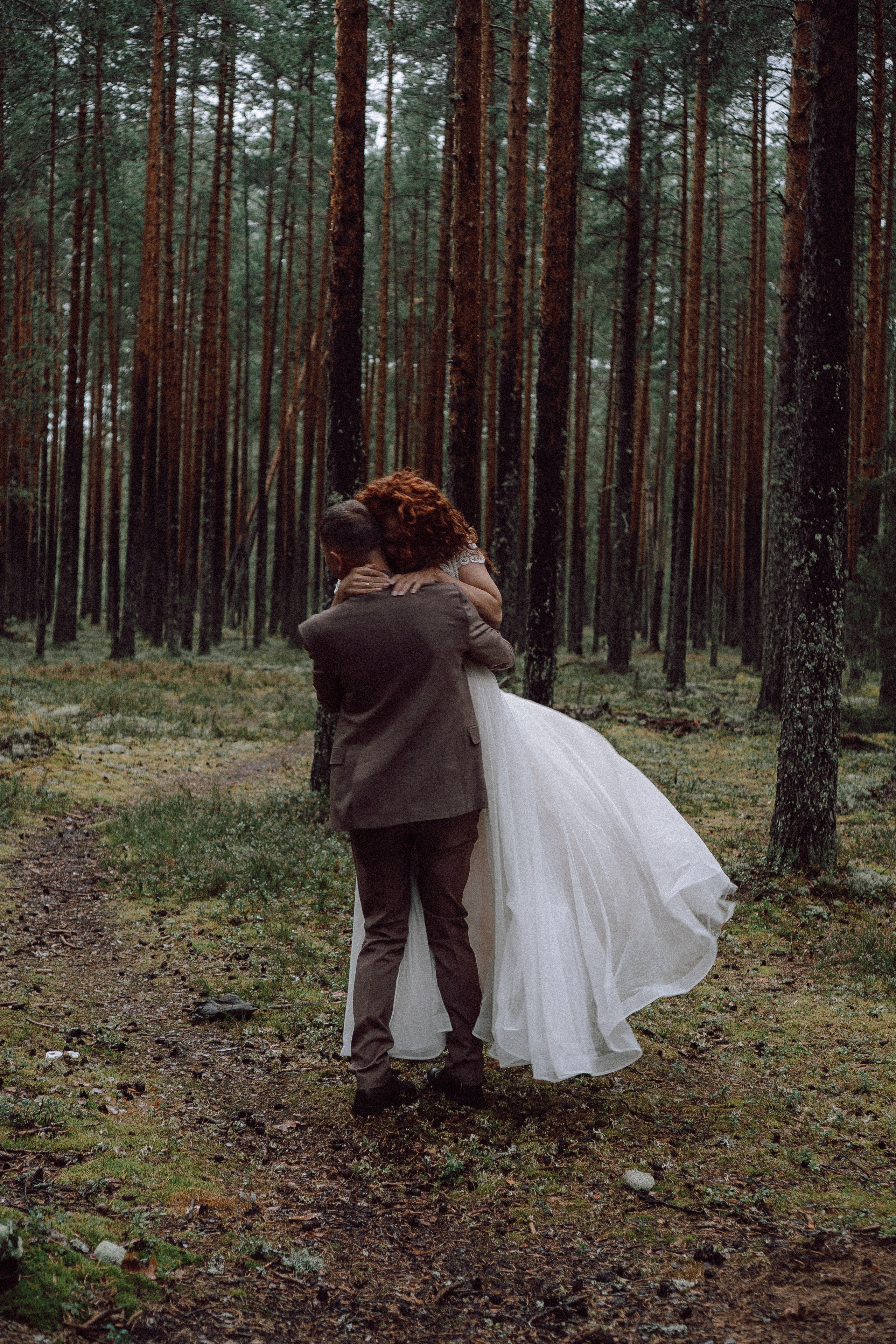 СВАДЕБНАЯ ФОТОСЕССИИЯ ПАРЫ В ГОРОДЕ ПРИОЗЕРСК В СОСНОВОМ ЛЕСУ И С ПИКАПОМ. Профессиональный фотограф, Санкт-Петербург — Виктория Богомолова