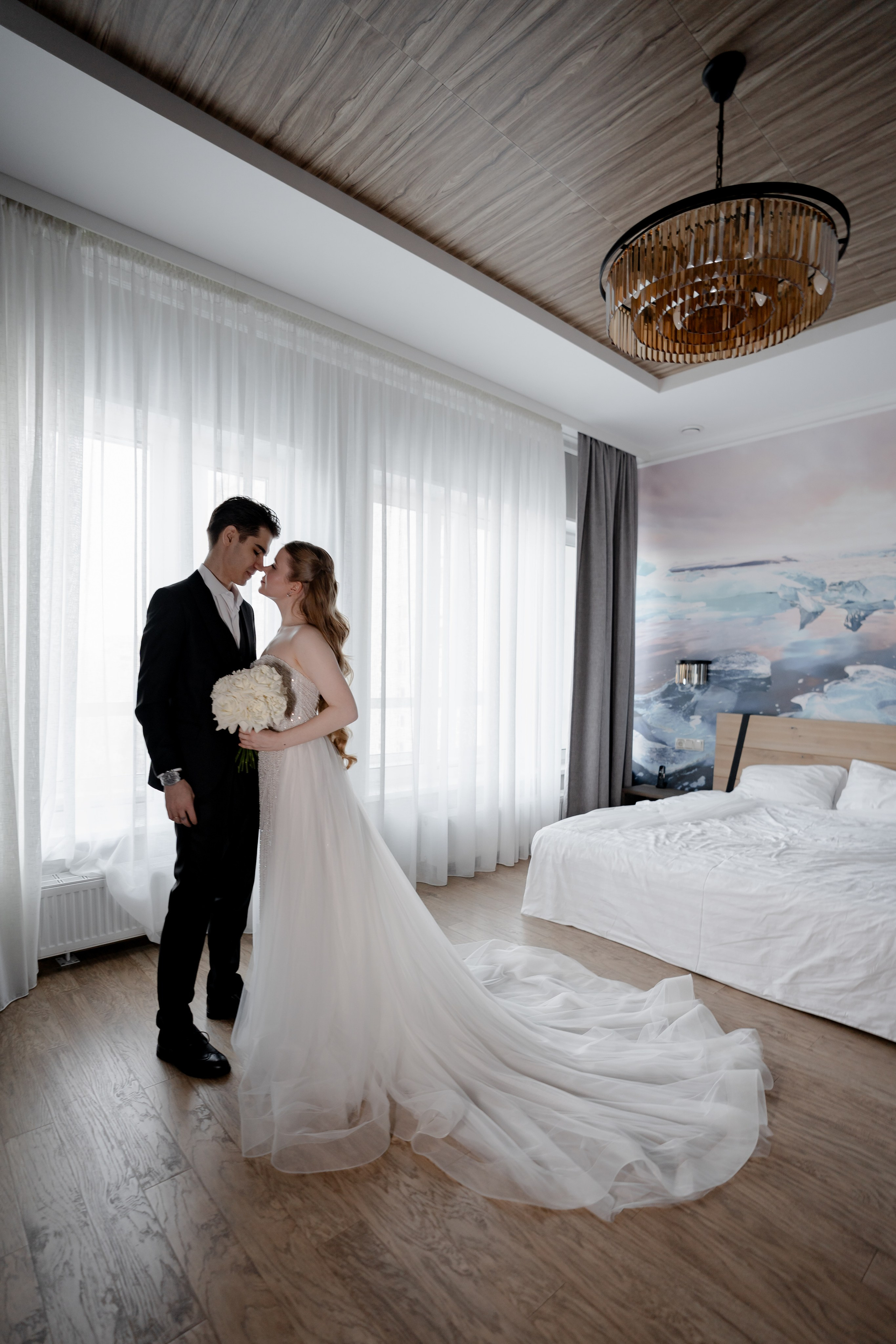 СВАДЕБНАЯ СЬЕМКА СБОРОВ В ОТЕЛЕ И ВЫЕЗД НА ЦЕРЕМОНИЮ (СНЯТО В СИБИРЕ В НИЖНЕВАРТОВСКЕ). Профессиональный фотограф, Санкт-Петербург — Виктория Богомолова