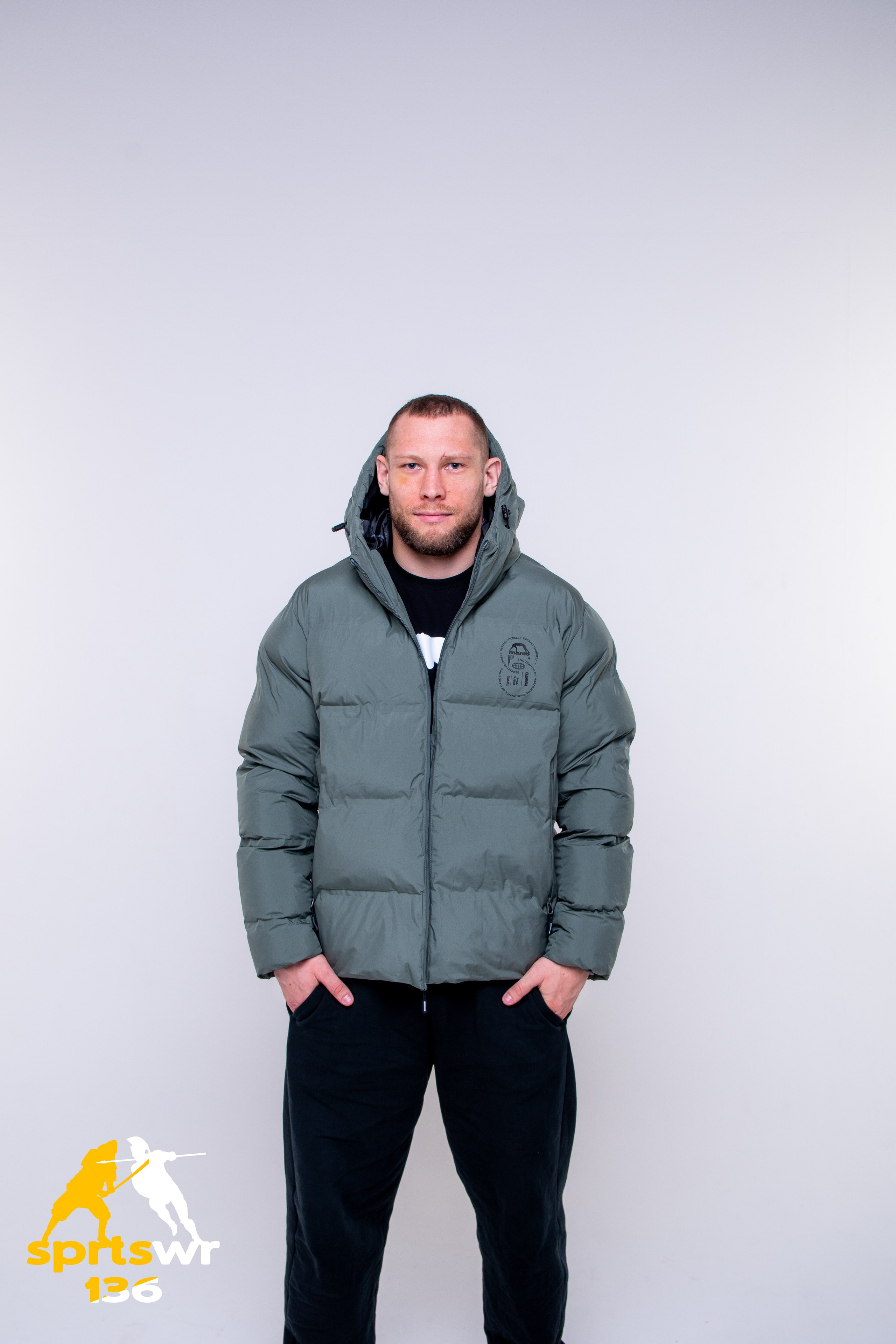 Одежда для мужчин. Профессиональная фотостудия в Санкт-Петербурге «Точка»