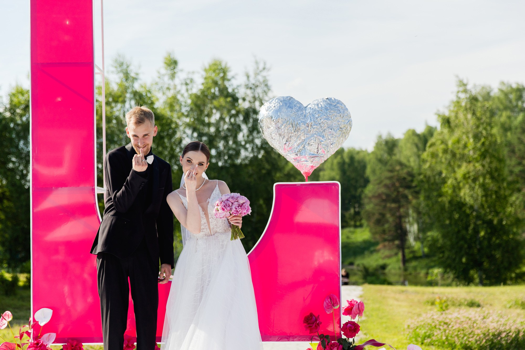 Малиновый фейерверк эмоций. Свадебный фотограф в Томске | Александр Овчаренко