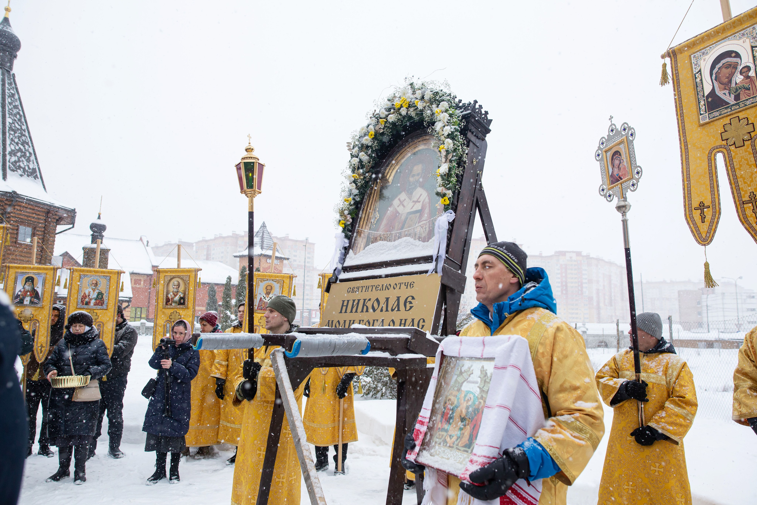Крестный ход по д. Островцы Раменского городского округа. Семейный и детский фотограф Анна Петракова