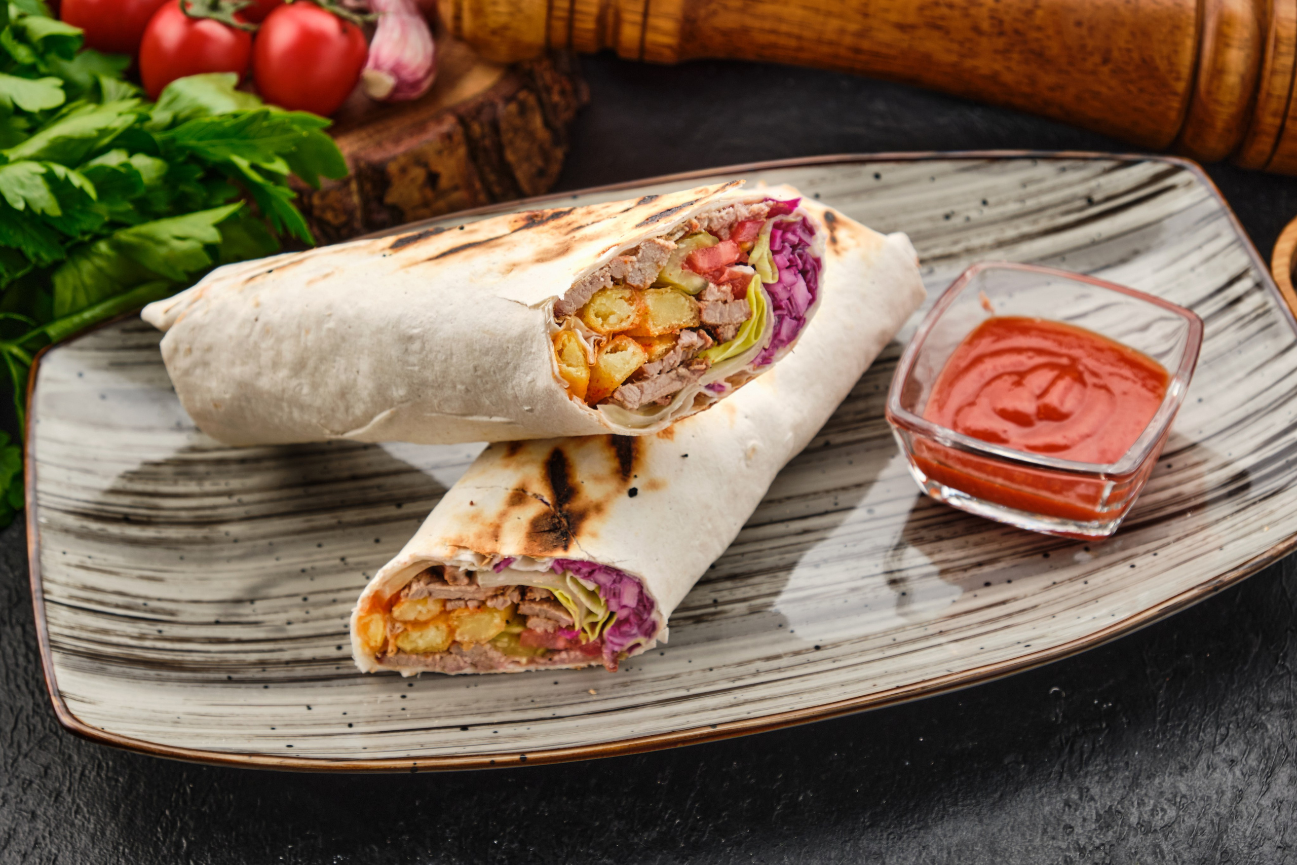 რესტორნის ფოტოგადაღება ბურგერებითა და გრილ მენიუთი | ფუდ ფოტოგრაფი და ინტერიერები თბილისი. კომერციული ფოტოგრაფი თბილისი | კერძებისა და პროდუქციის გადაღება | გორბაჩოვი ვიტალი