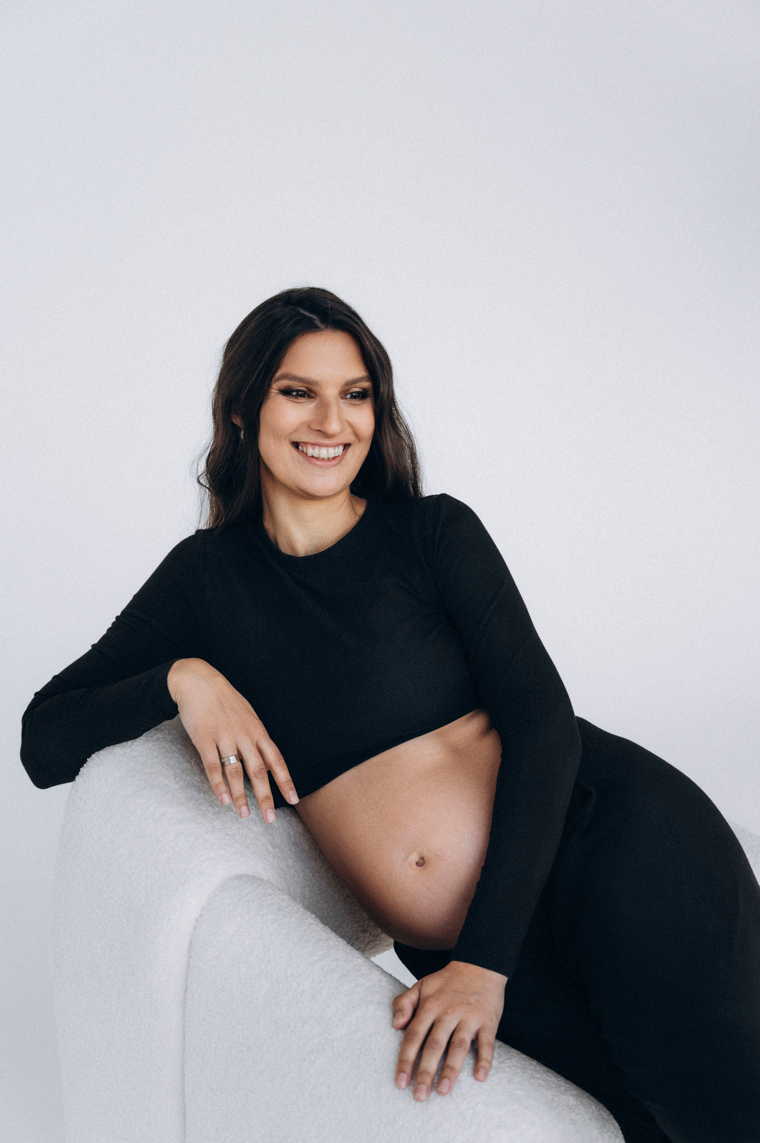 Кристина. Профессиональный фотограф беременности в СПБ. Стильные фотосессии беременности в стиле минимализм и классическая фотография