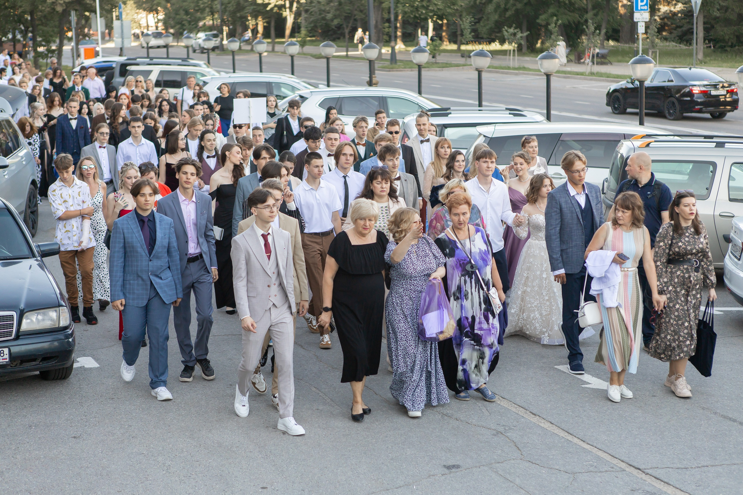 Выпускной Гимназия 12 2024 г. Свадебный и портретный Фотограф в Липецке Дмитрий Котюков