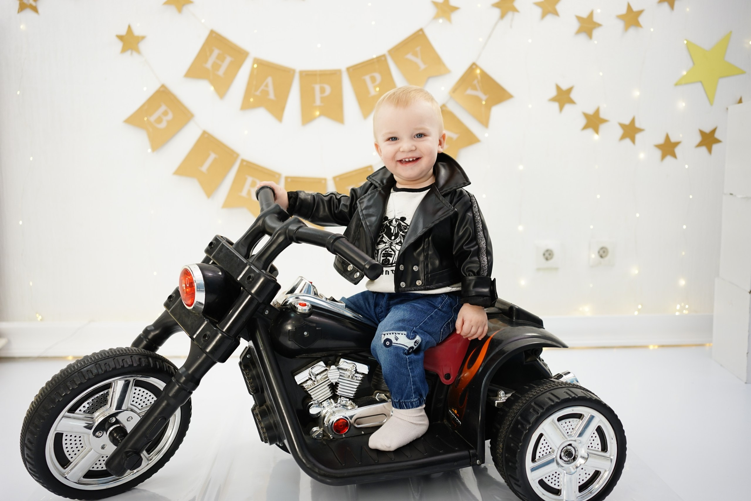 Фотосессия на Годик для Мальчиков. Детская Фотостудия ГОДОВАСИКИ в Санкт-Петербурге фотосесия на годик