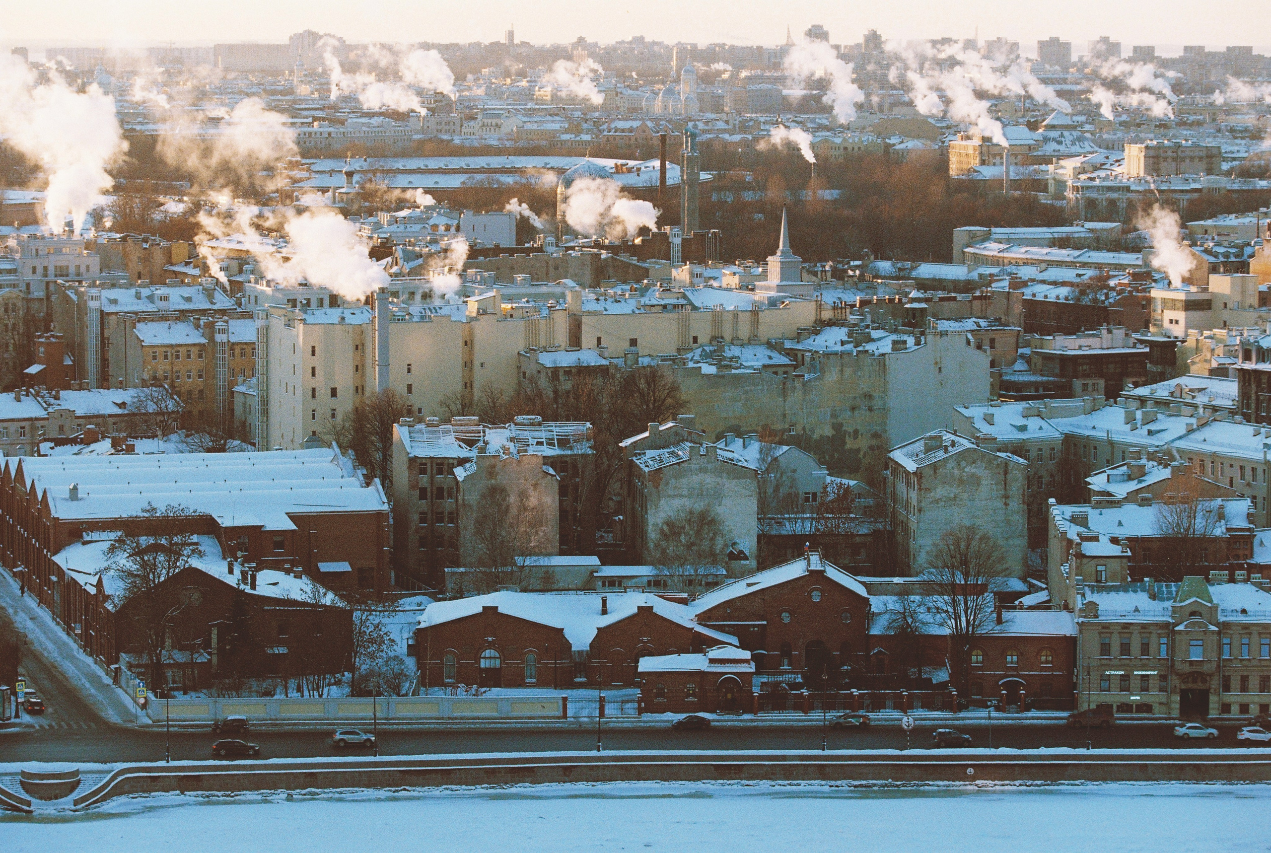 Фотографии цветные. Свадебный и семейный пленочный фотограф в Петербурге Истомина Ирина
