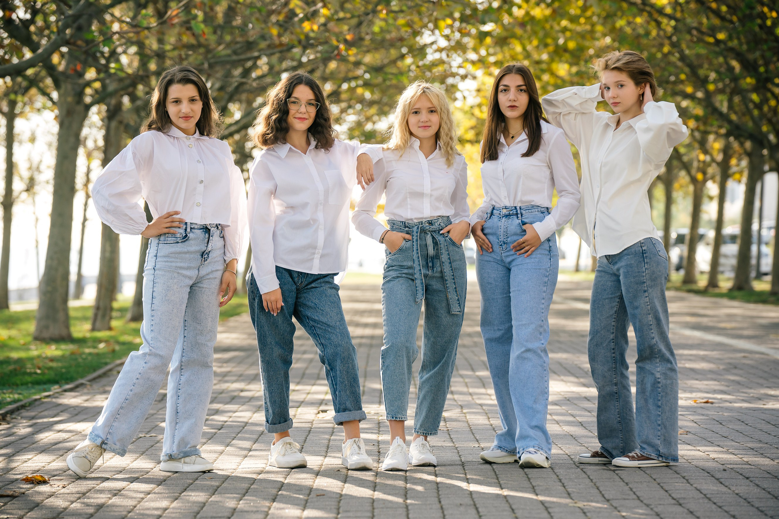 Фотографии с одноклассниками. Выпускные альбомы, школьные фотосессии в городе Новороссийске