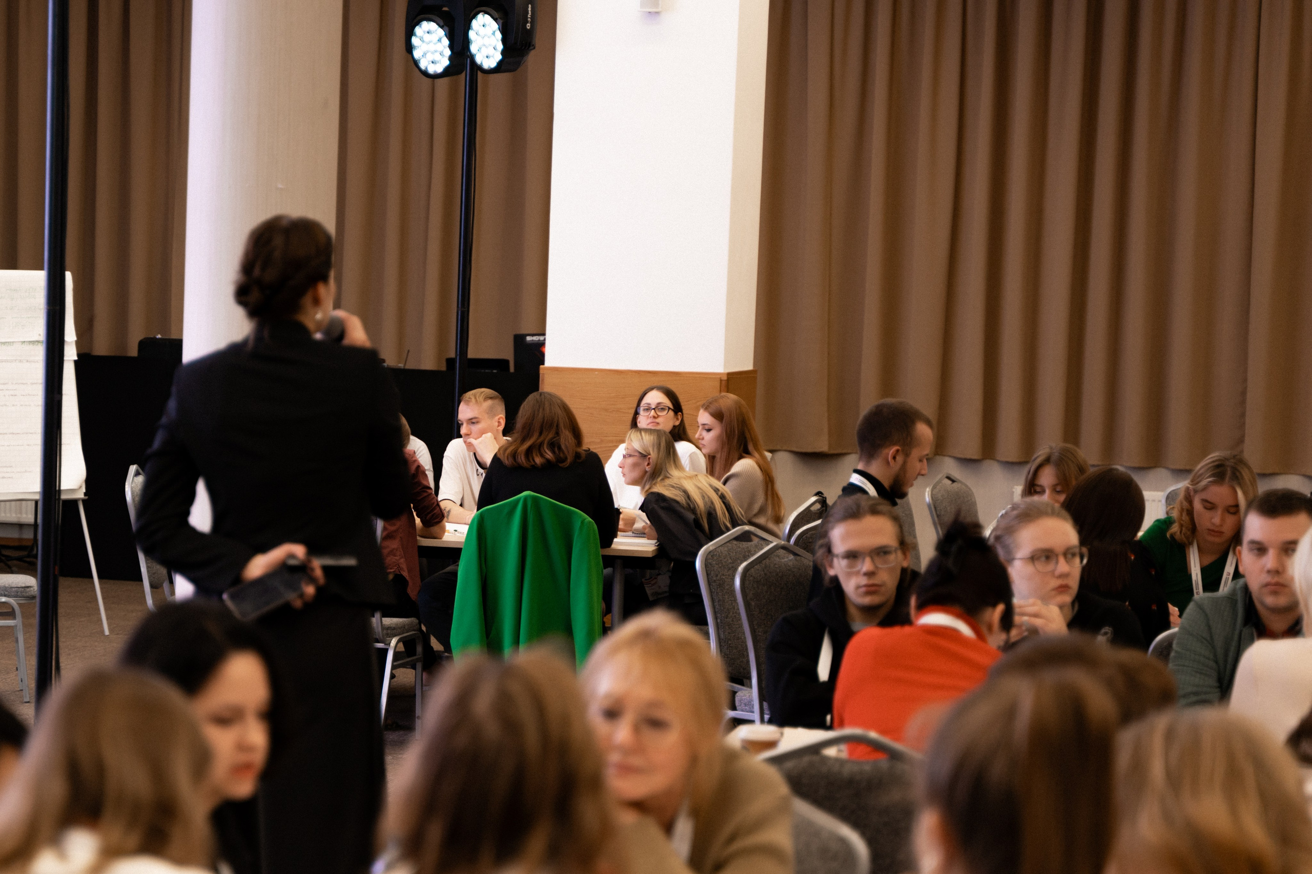 Окружной семинар в сфере профилактики от Росмолодежи в Амаксе 2024. Фотограф Надежда Погребняк | Рязань | Москва