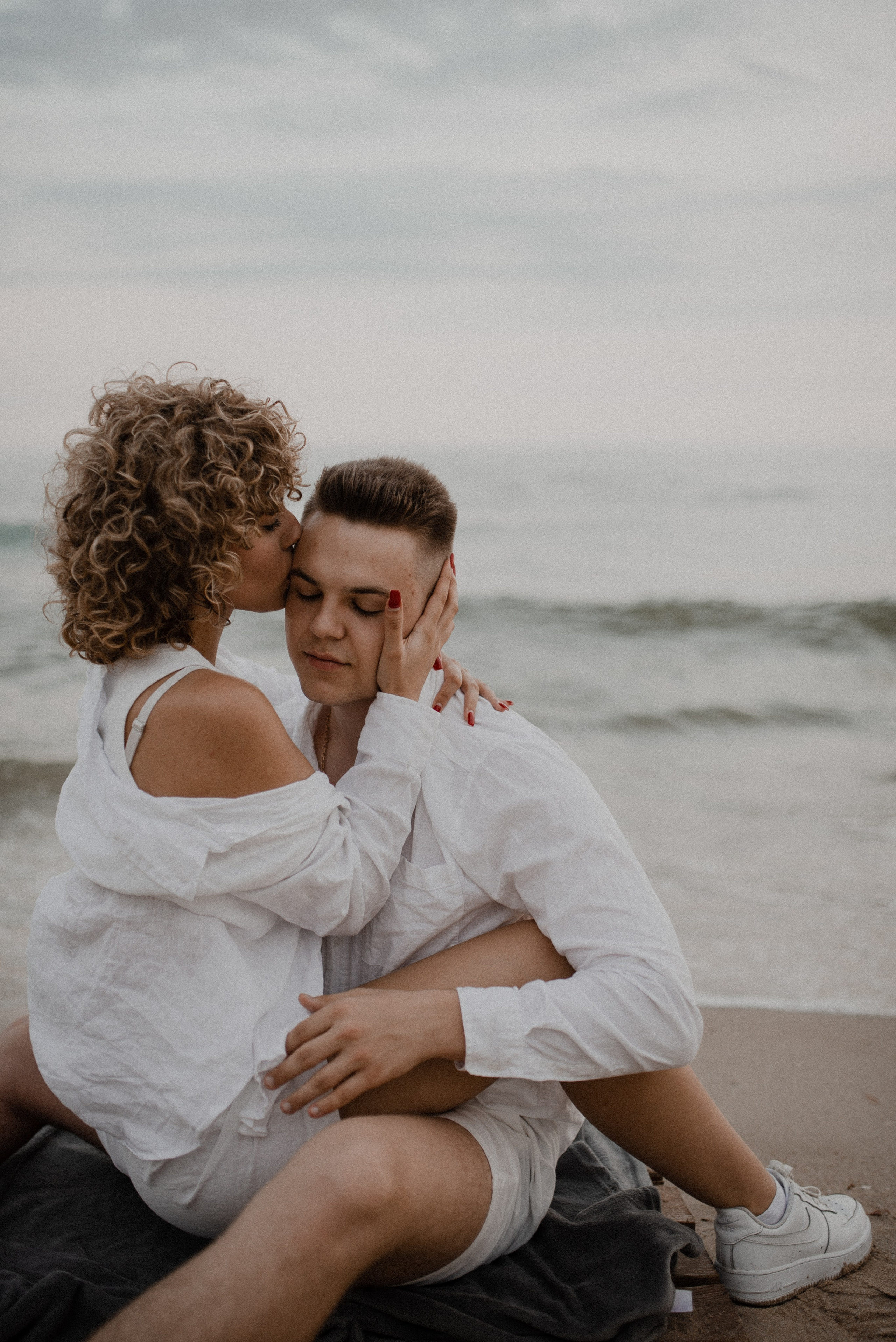 Фотосессия лавстори у моря Калининград. Семейная фотосессия Бутово Москва фотограф Алина Морщагина