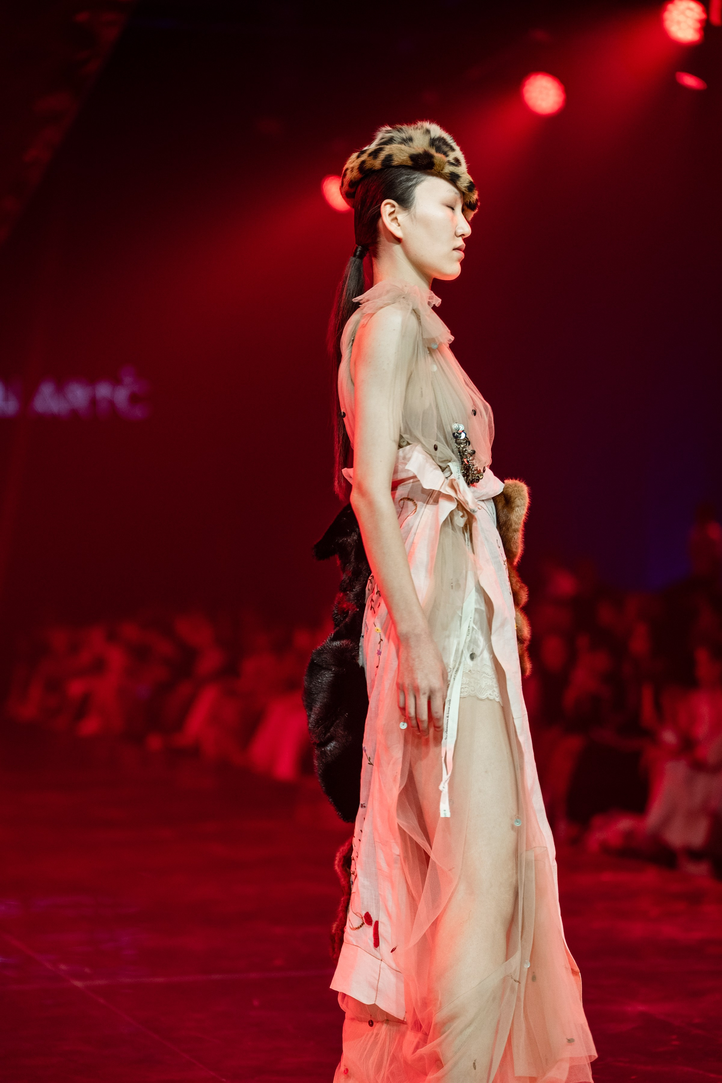 Visa Fashion week Maison Artc. Сайт Алматинского НЮ АРТ, будуар и фэшн фотографа Дениса Карпенко