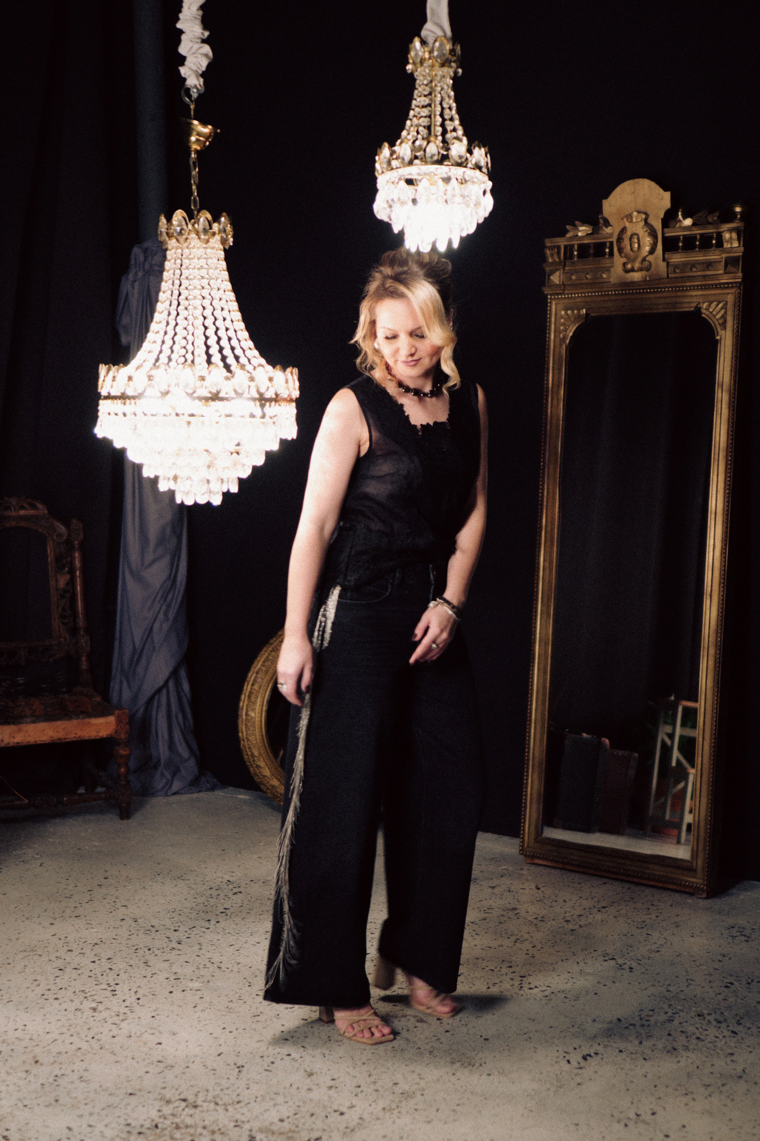 НОВОГОДНЯЯ ФОТОСЕСИИЯ В СТУДИИ ДЛЯ ДЕВУШКИ И ПРОГУЛКА ПО ЧЕРНЫШЕВСКОЙ. Профессиональный фотограф, Санкт-Петербург — Виктория Богомолова