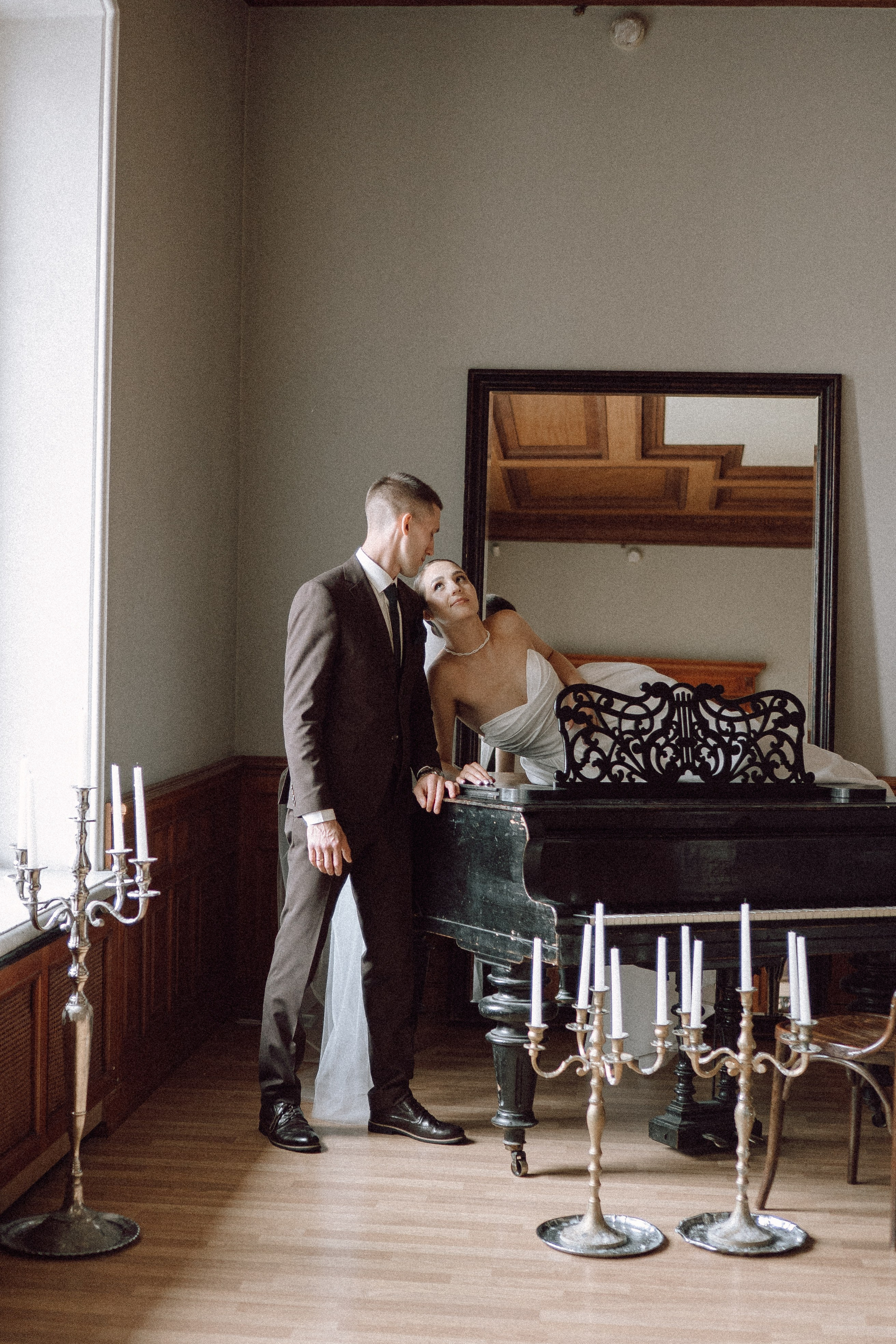 СВАДЕБНАЯ ПРОГУЛКА В САНТК-ПЕТЕРБУРГЕ (ИСАКИЕВСКИЙ СОБОР, ЗИМНЯЯ КАНАВКА, ЭРМИТАЖ И БОЛЬШАЯ МОРСКАЯ УЛИЦА). Профессиональный фотограф, Санкт-Петербург — Виктория Богомолова